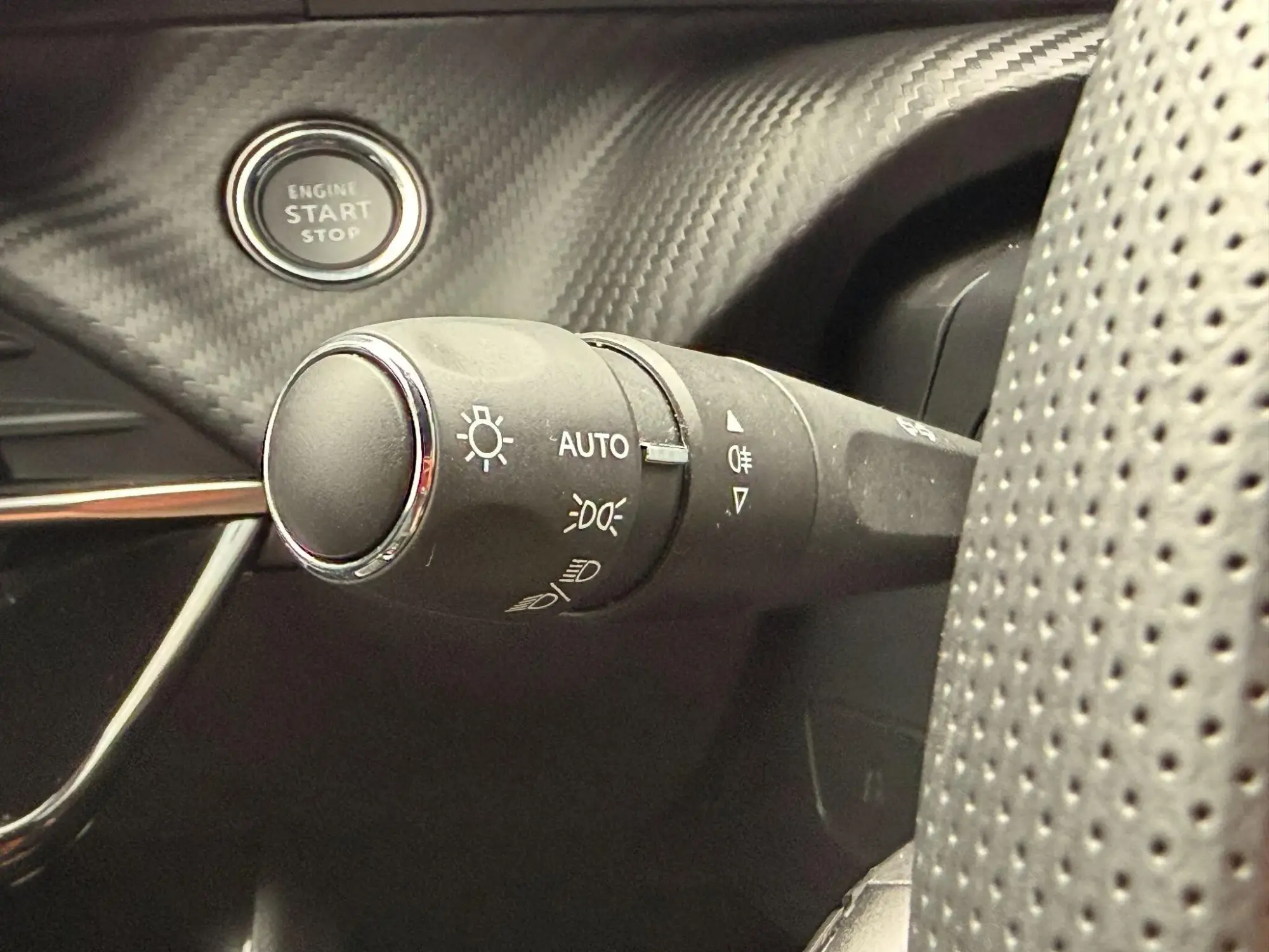 Peugeot 208 Image 28