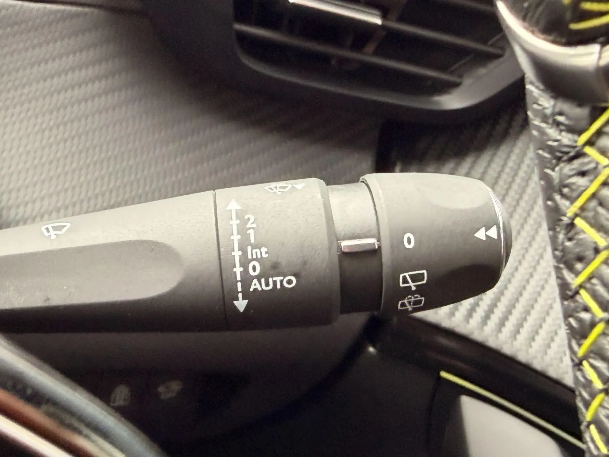 Peugeot 208 Image 30