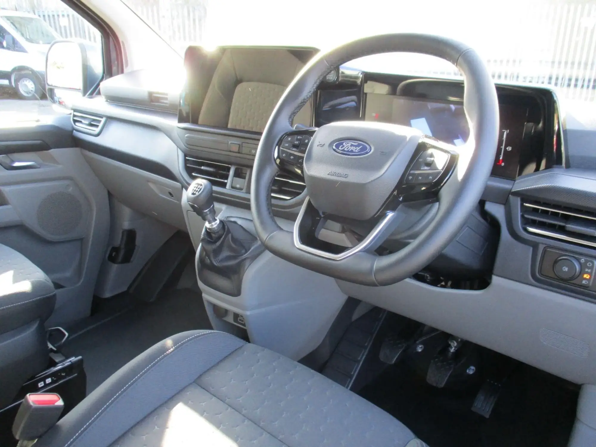 Ford Transit Custom Image 14 Ford Transit Custom Image 14