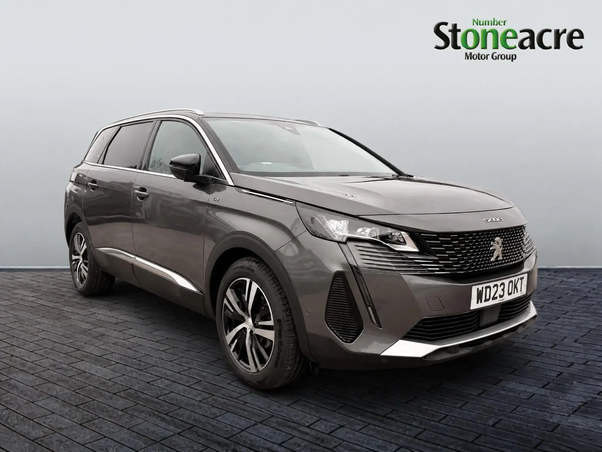 Peugeot 5008 Image 1