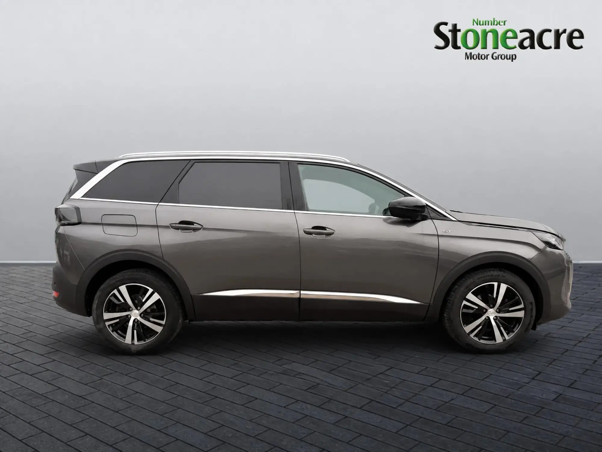Peugeot 5008 Image 2