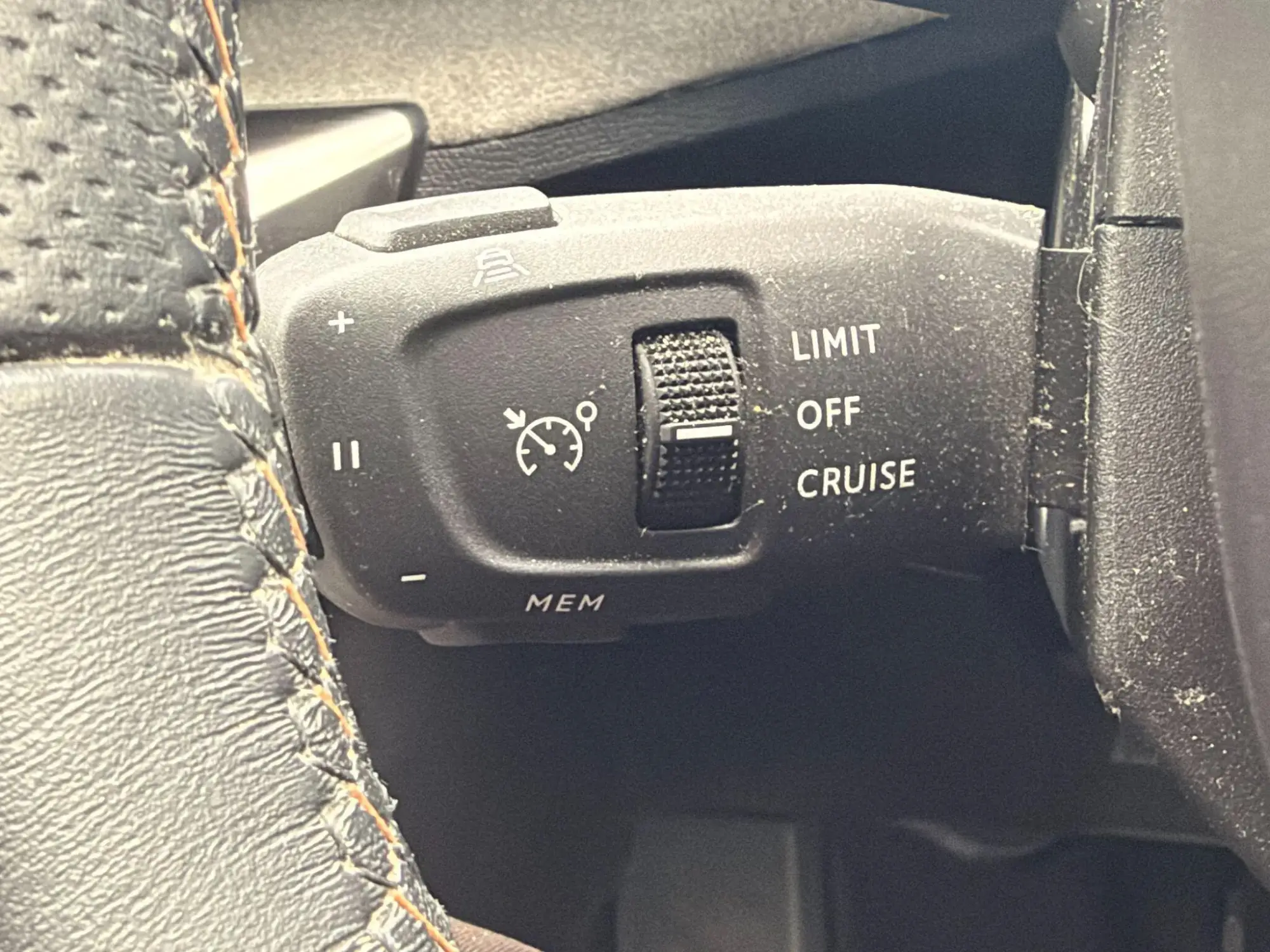Peugeot 5008 Image 16