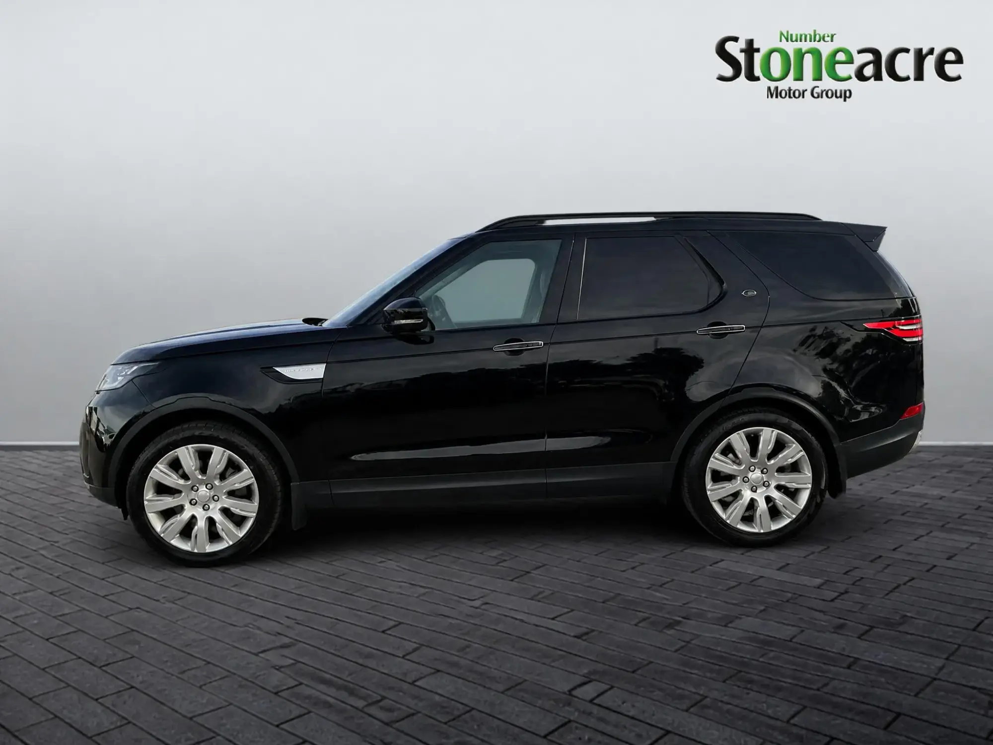 Land Rover Discovery Image 7 Land Rover Discovery Image 7