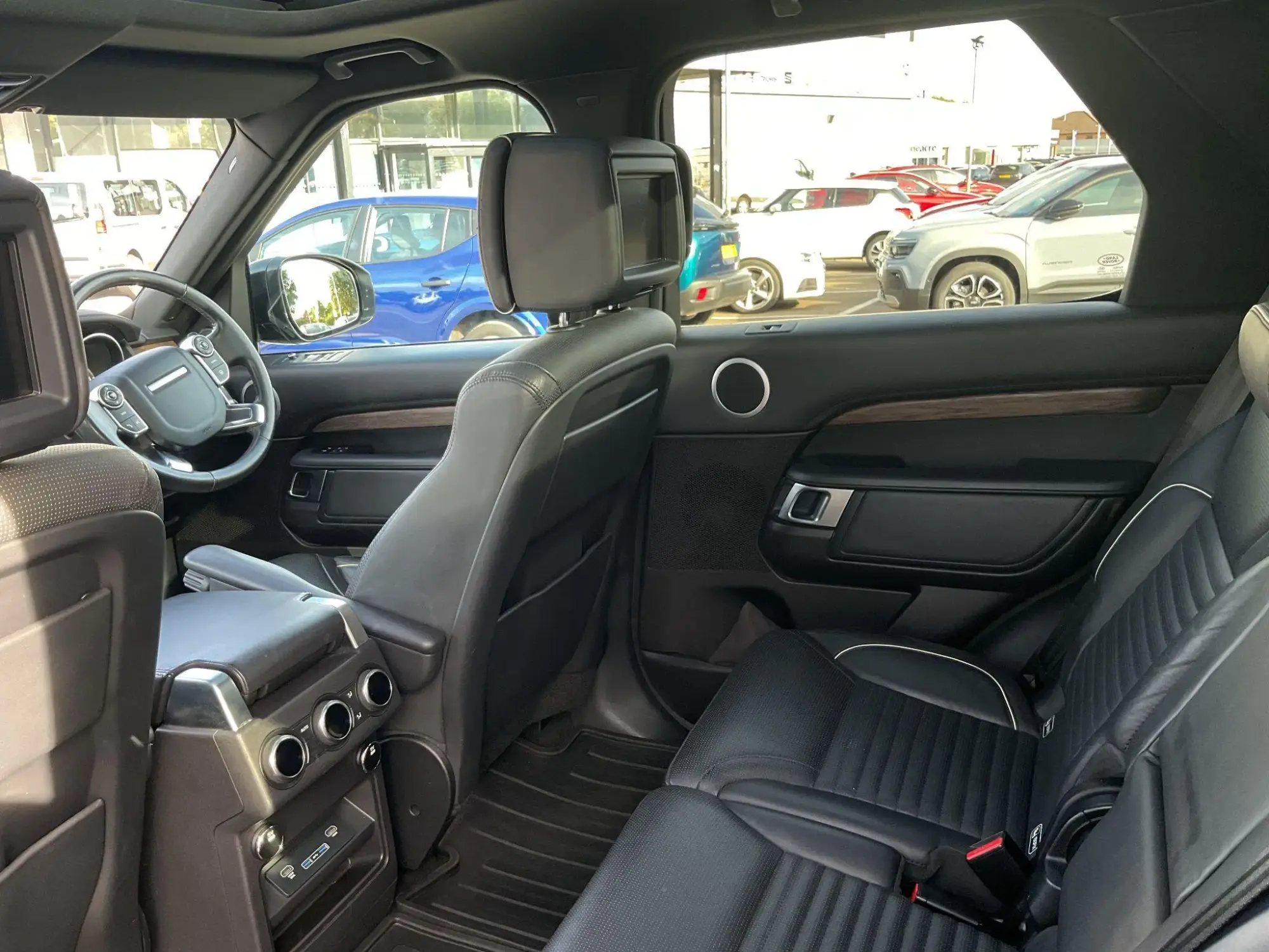 Land Rover Discovery Image 18 Land Rover Discovery Image 18
