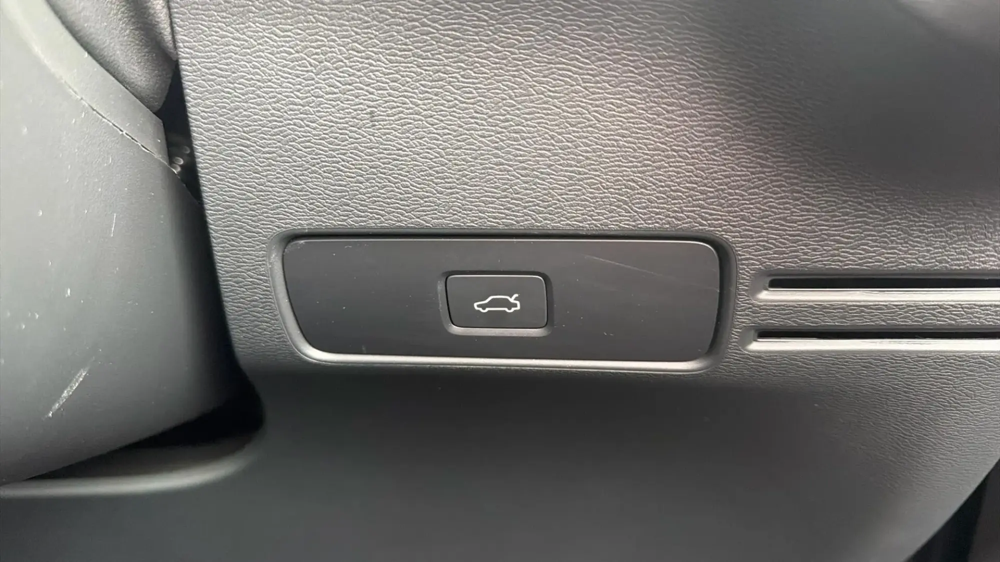 Volvo XC40 Image 21