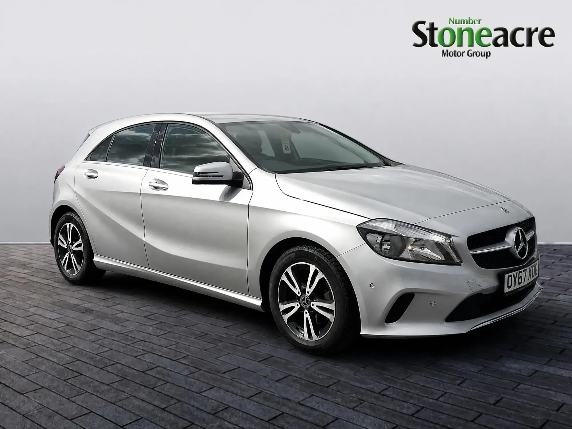 Mercedes-Benz A-Class 1.6 A180 SE (Executive) Euro 6 (s/s) 5dr OY67XCG Image 1 Mercedes-Benz A-Class 1.6 A180 SE (Executive) Euro 6 (s/s) 5dr OY67XCG Image 1