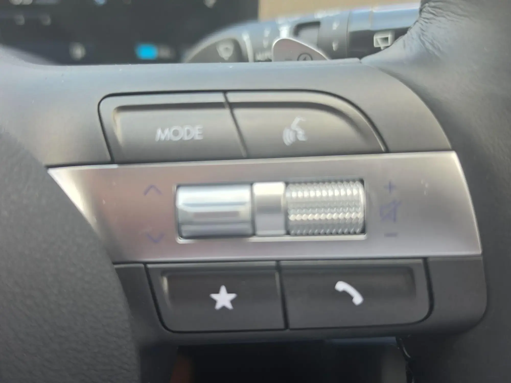 Hyundai KONA Electric Image 15