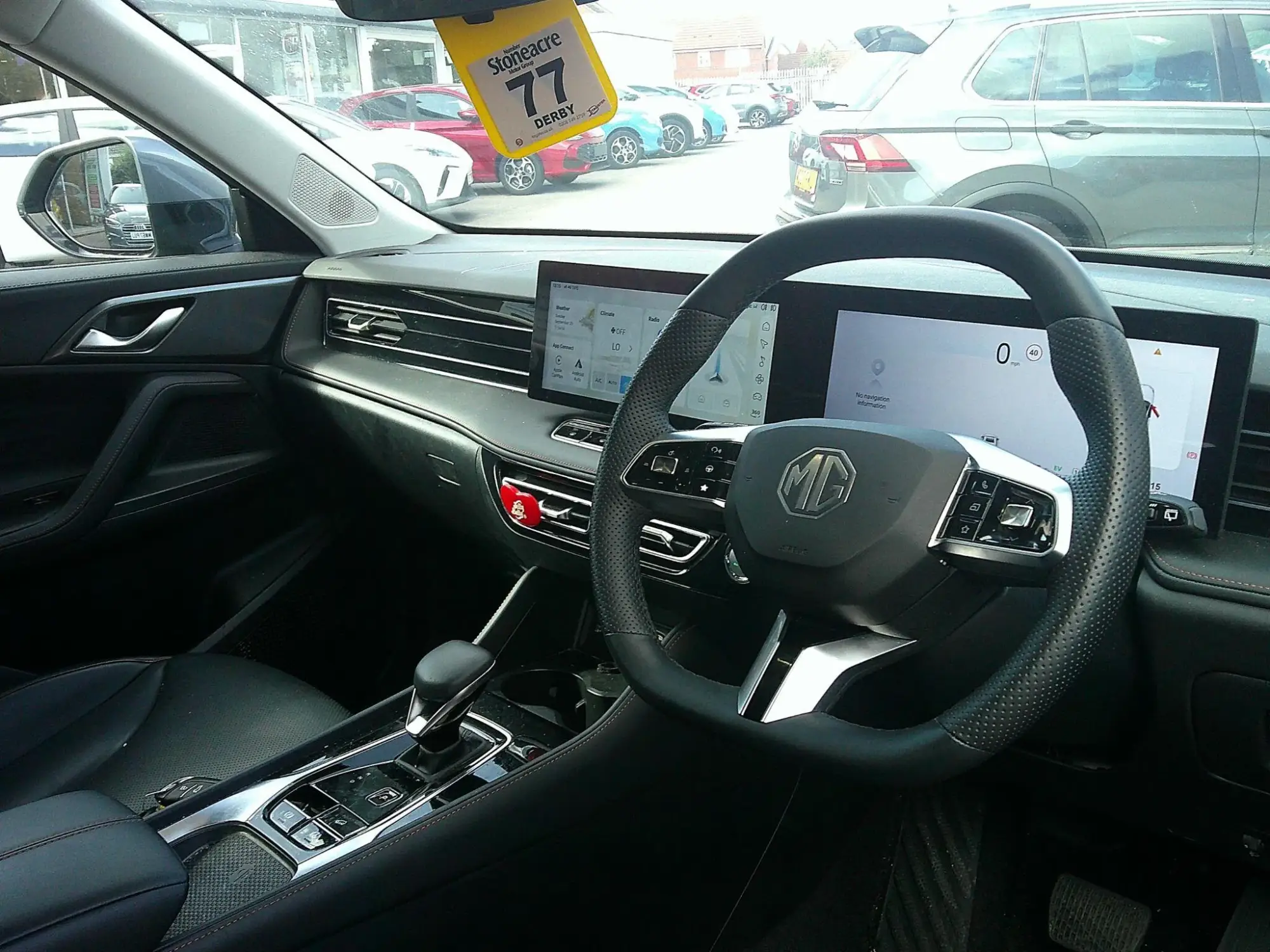 MG HS Image 11