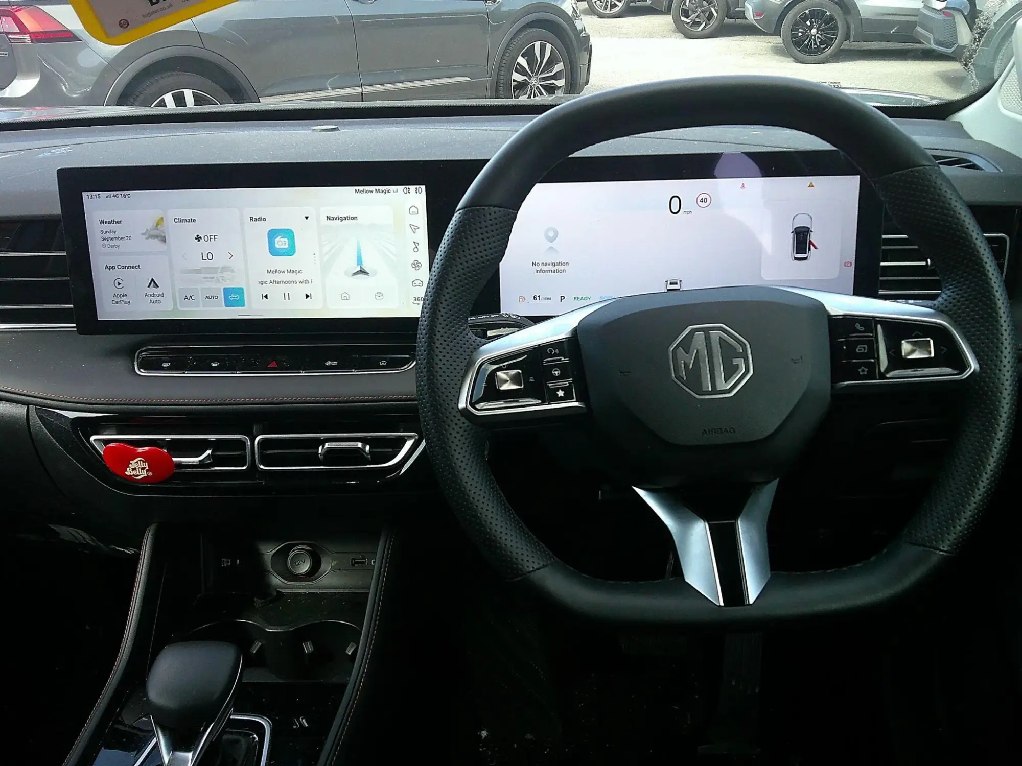 MG HS Image 13