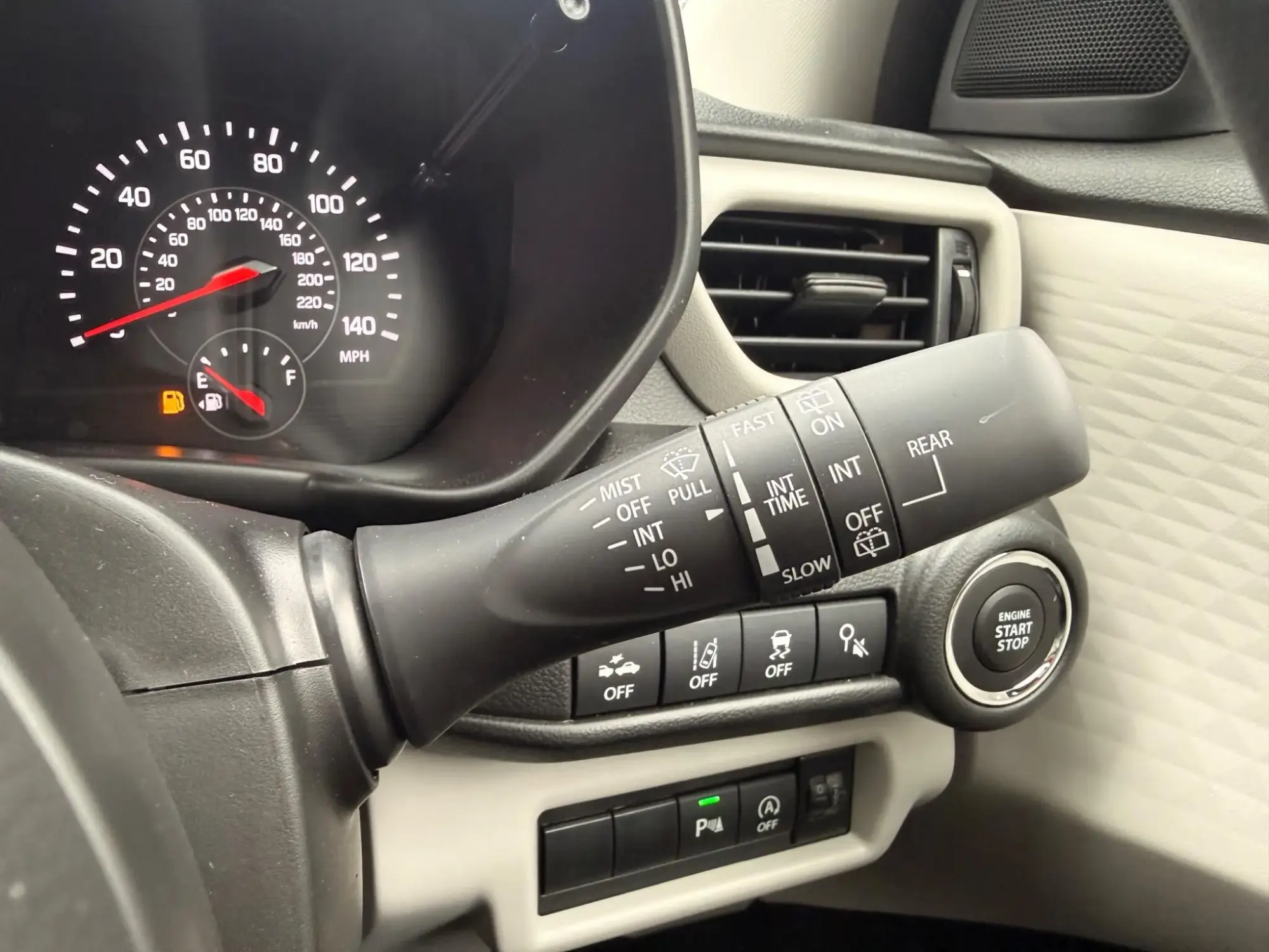 Suzuki Swift Image 16 Suzuki Swift Image 16
