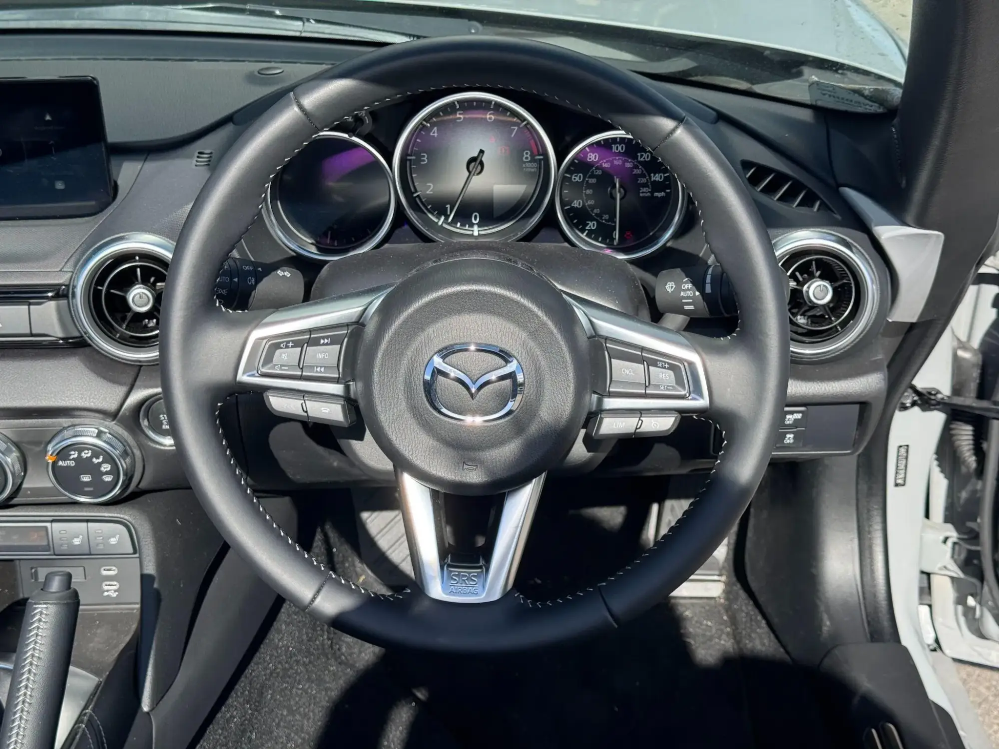 Mazda MX-5 Image 12