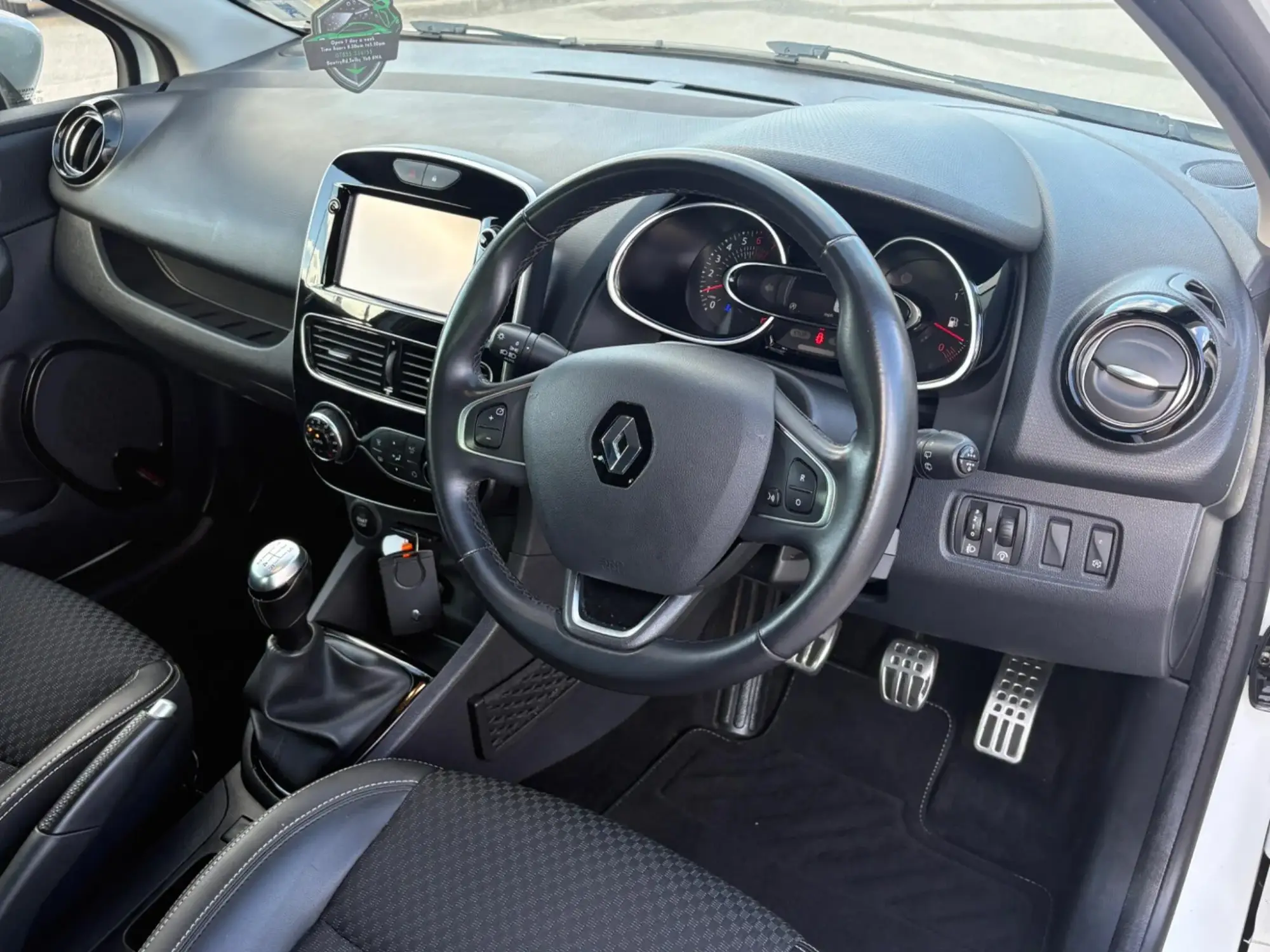 Renault Clio Image 17 Renault Clio Image 17