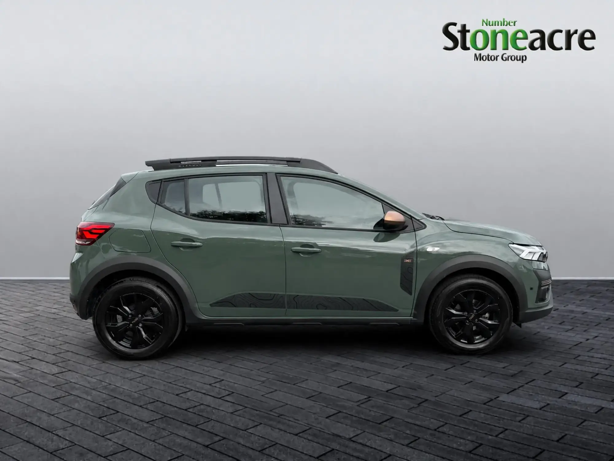 Dacia Sandero Stepway 1.0 TCe Extreme 5dr HT75UTO Image 2 Dacia Sandero Stepway 1.0 TCe Extreme 5dr HT75UTO Image 2