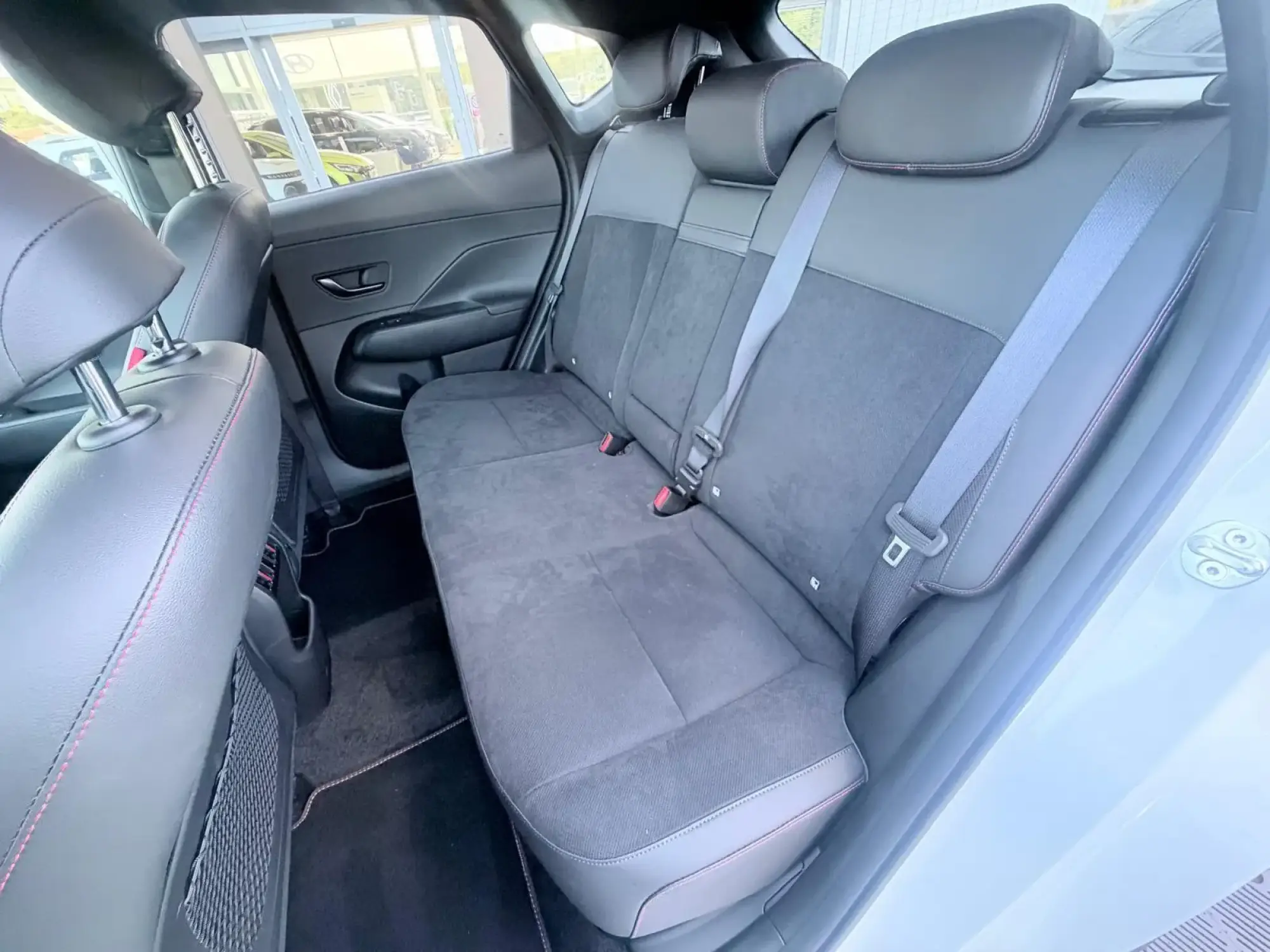 Hyundai KONA Image 10