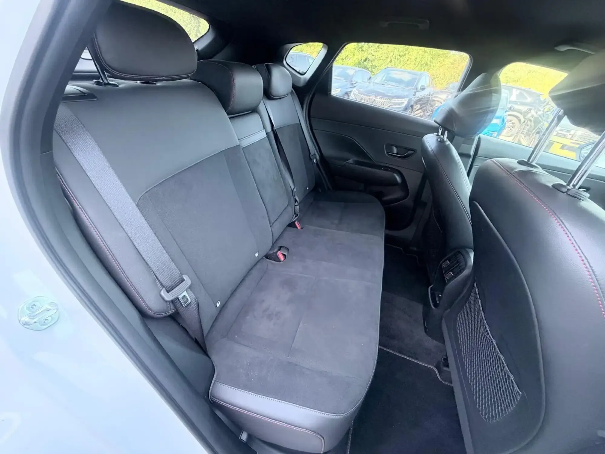 Hyundai KONA Image 11