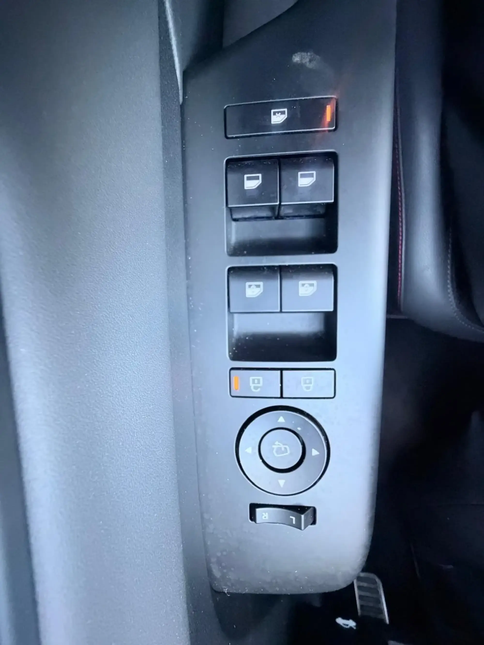 Hyundai KONA Image 12