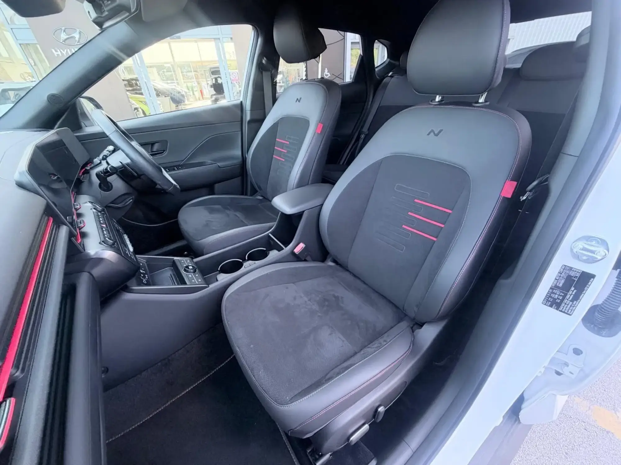 Hyundai KONA Image 33