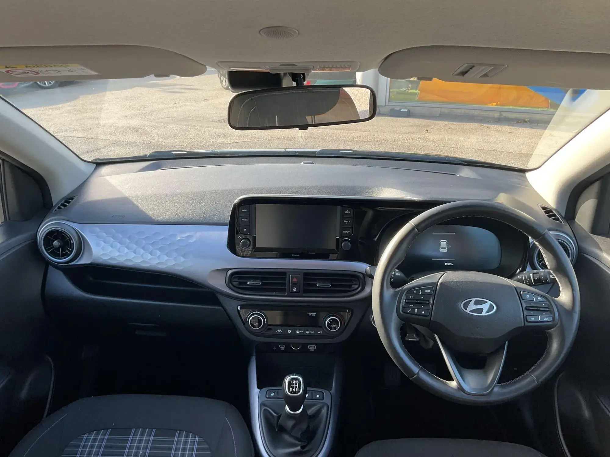 Hyundai i10 Image 14 Hyundai i10 Image 14