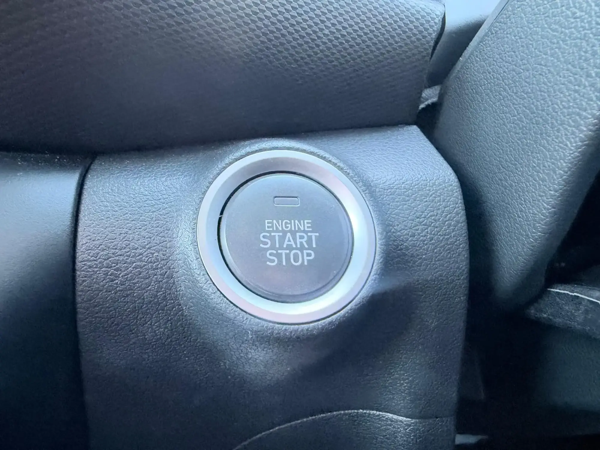 Hyundai KONA Hybrid Image 15