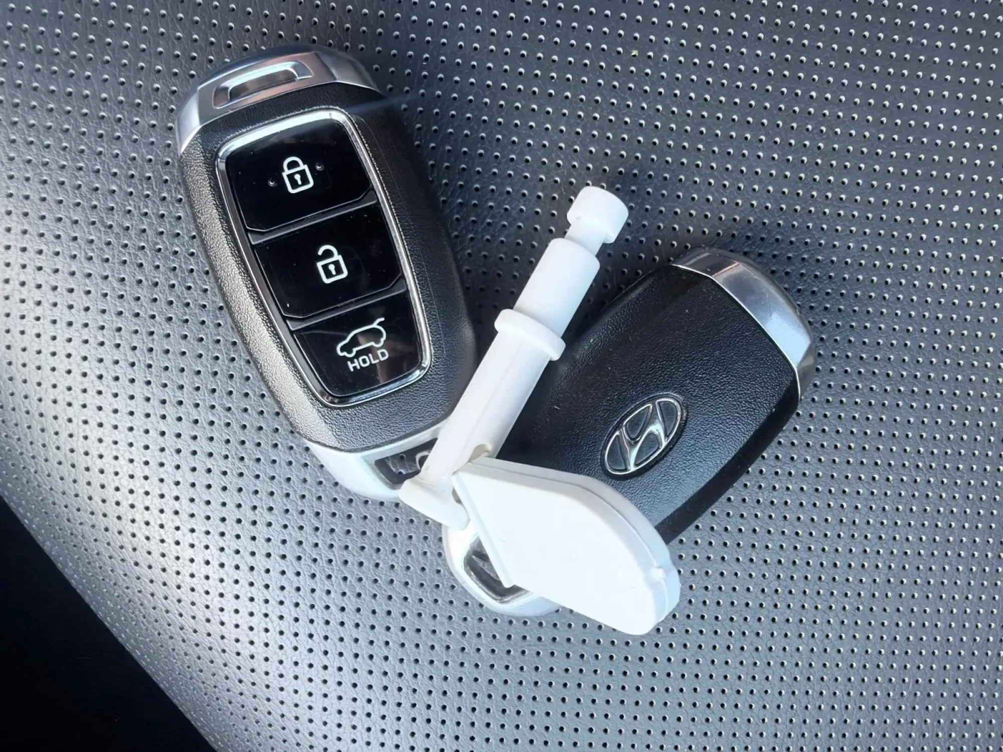 Hyundai KONA Hybrid Image 16