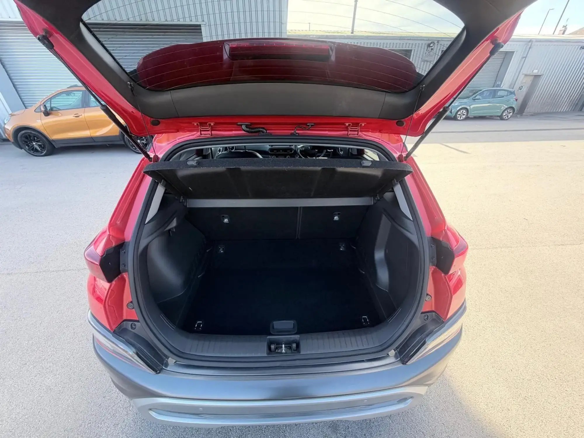 Hyundai KONA Hybrid Image 27