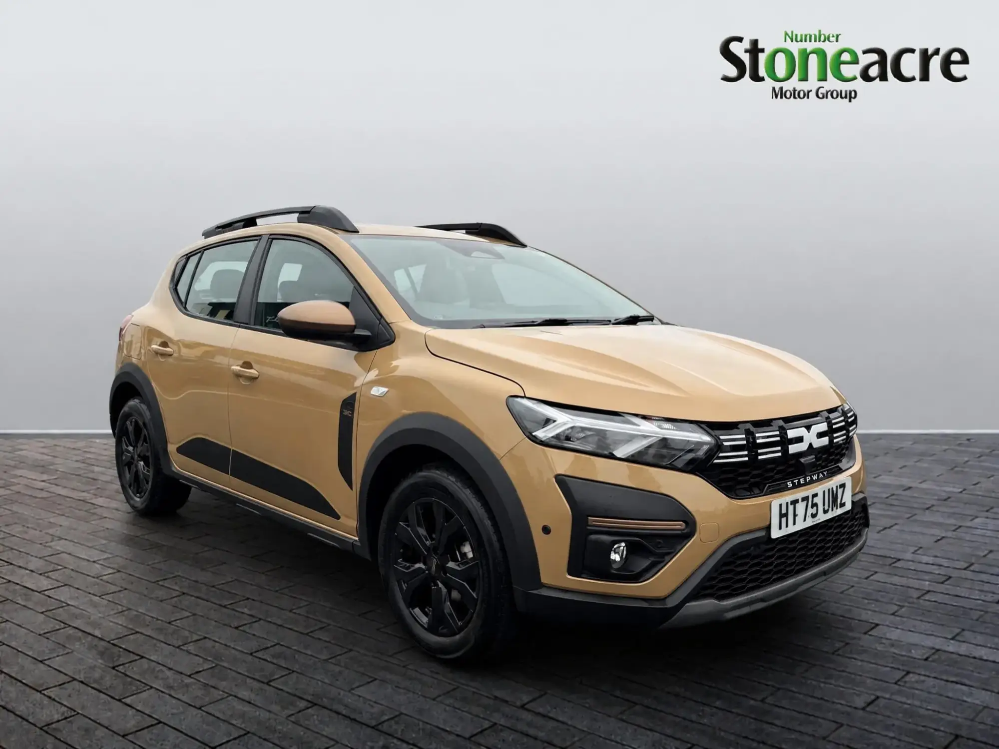 Dacia Sandero Stepway 1.0 TCe Extreme 5dr HT75UWZ Image 1 Dacia Sandero Stepway 1.0 TCe Extreme 5dr HT75UWZ Image 1