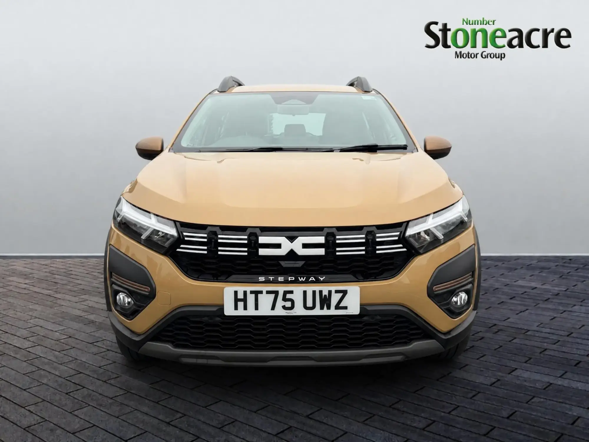 Dacia Sandero Stepway 1.0 TCe Extreme 5dr HT75UWZ Image 2 Dacia Sandero Stepway 1.0 TCe Extreme 5dr HT75UWZ Image 2