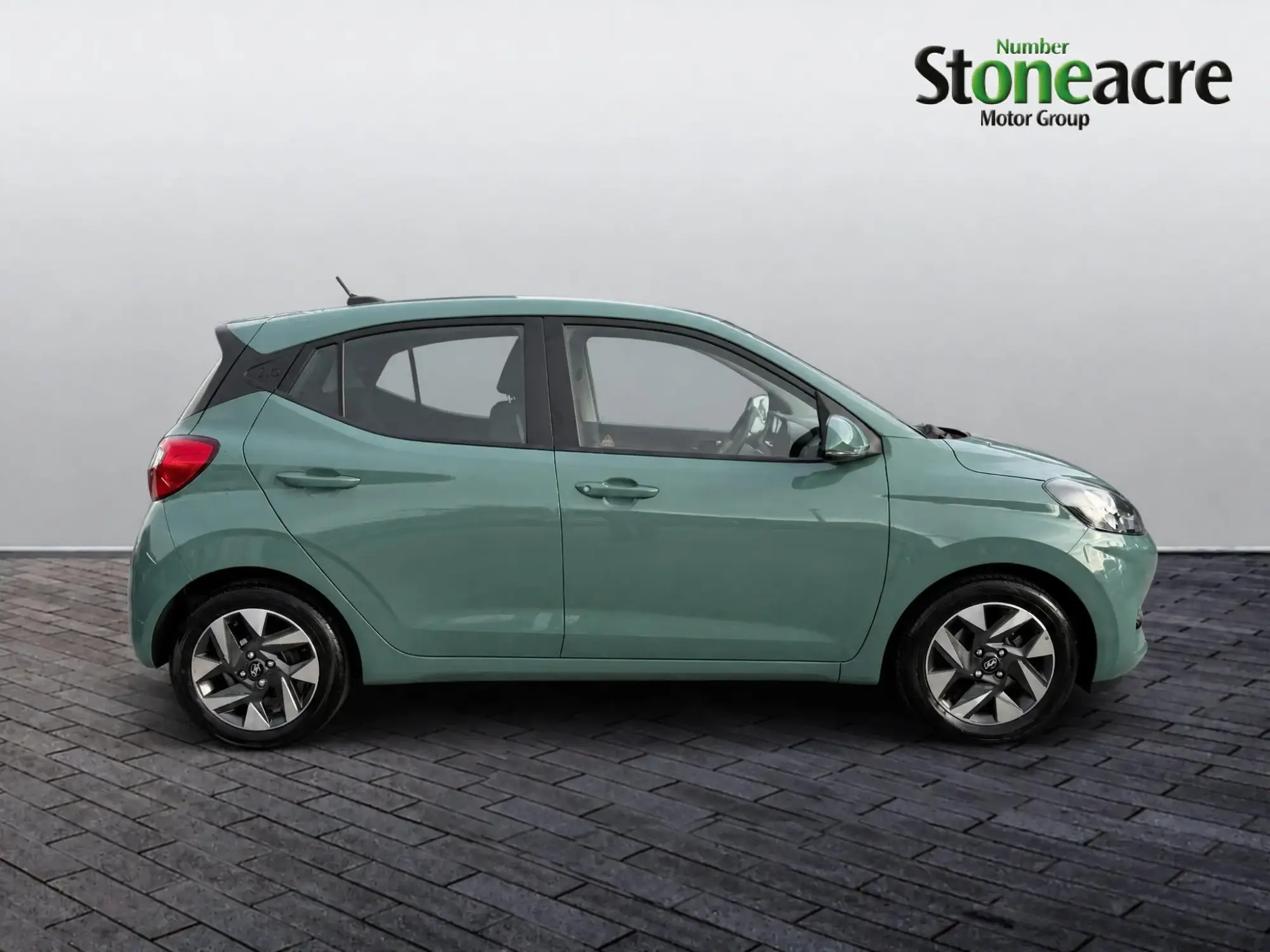 Hyundai i10 Image 2 Hyundai i10 Image 2