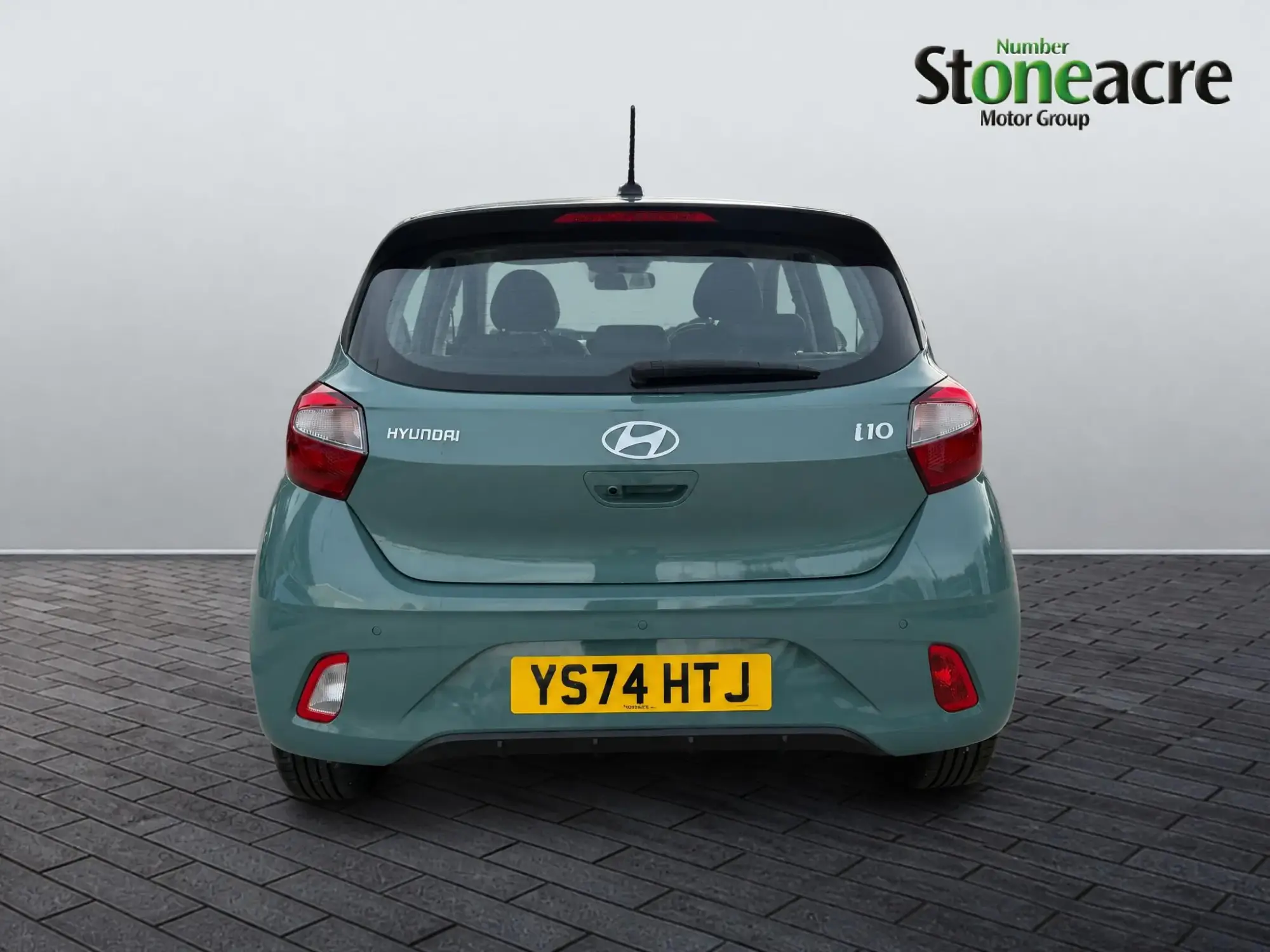 Hyundai i10 Image 4 Hyundai i10 Image 4