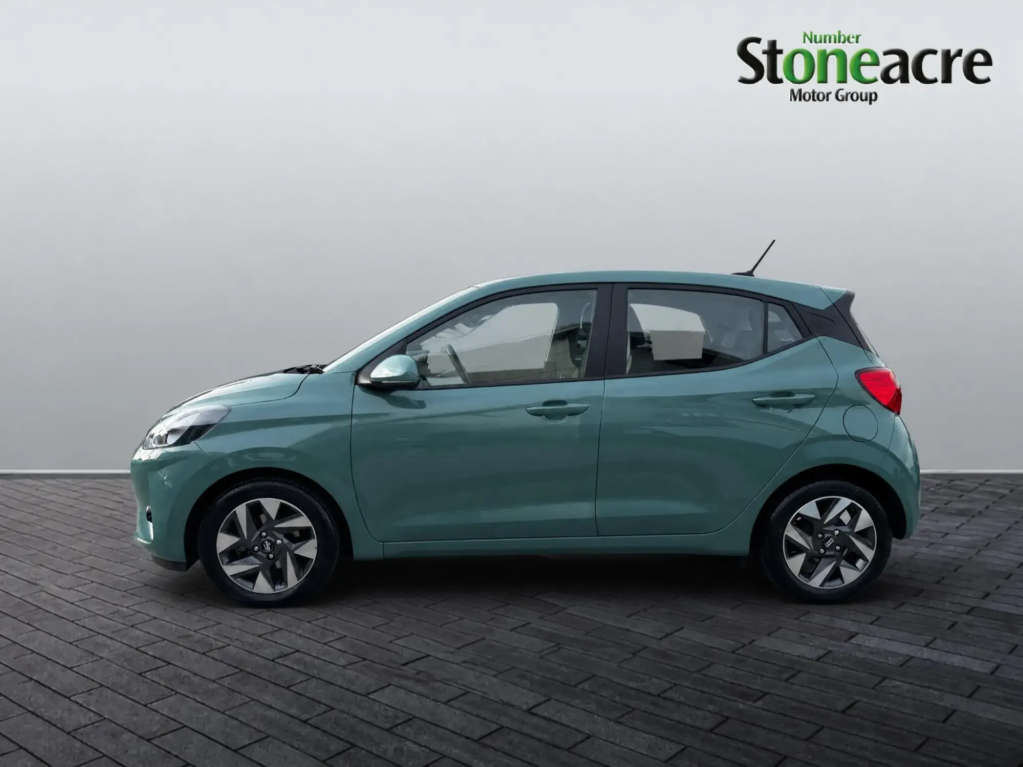 Hyundai i10 Image 6 Hyundai i10 Image 6