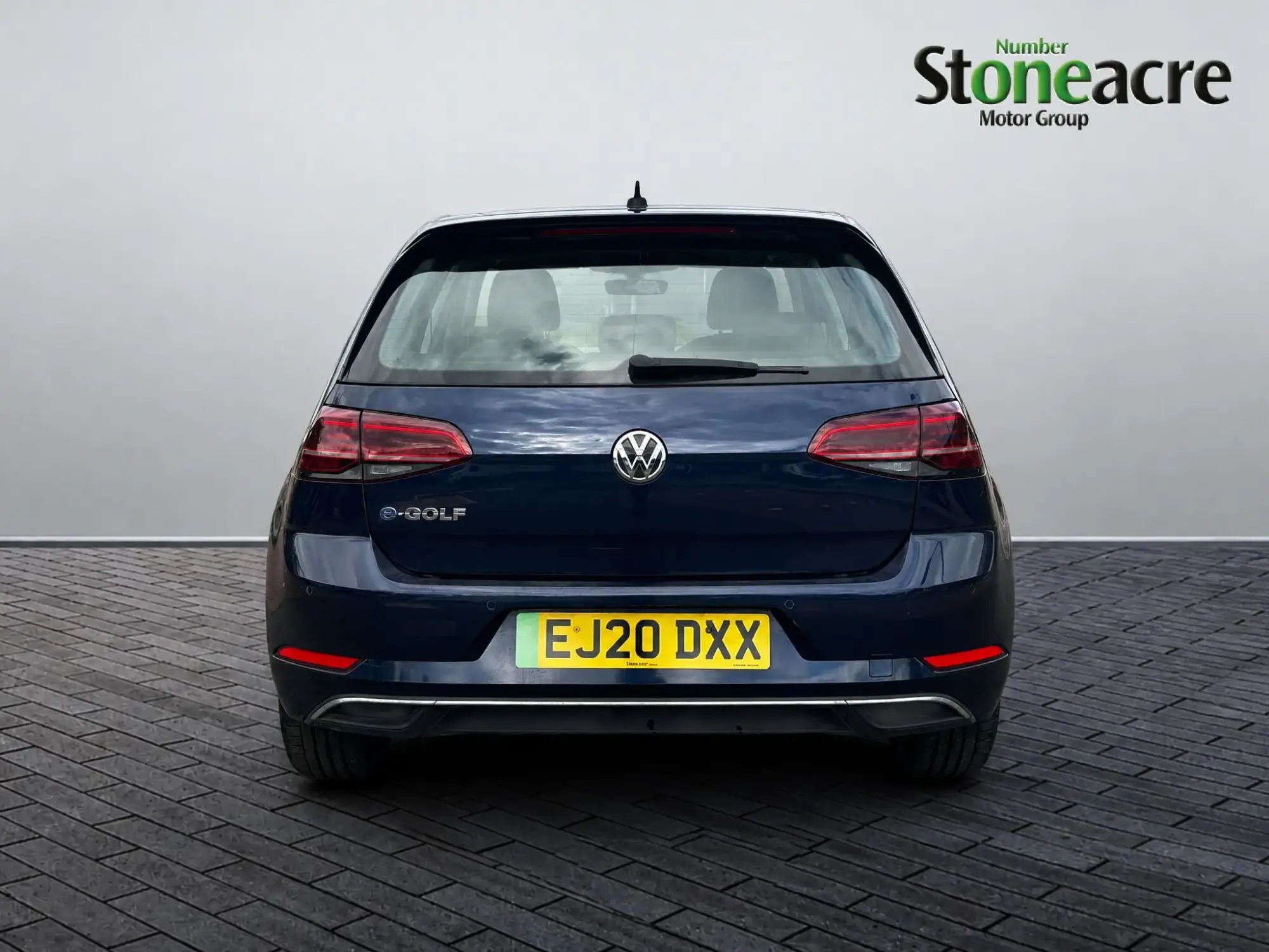 Volkswagen e-Golf Image 4