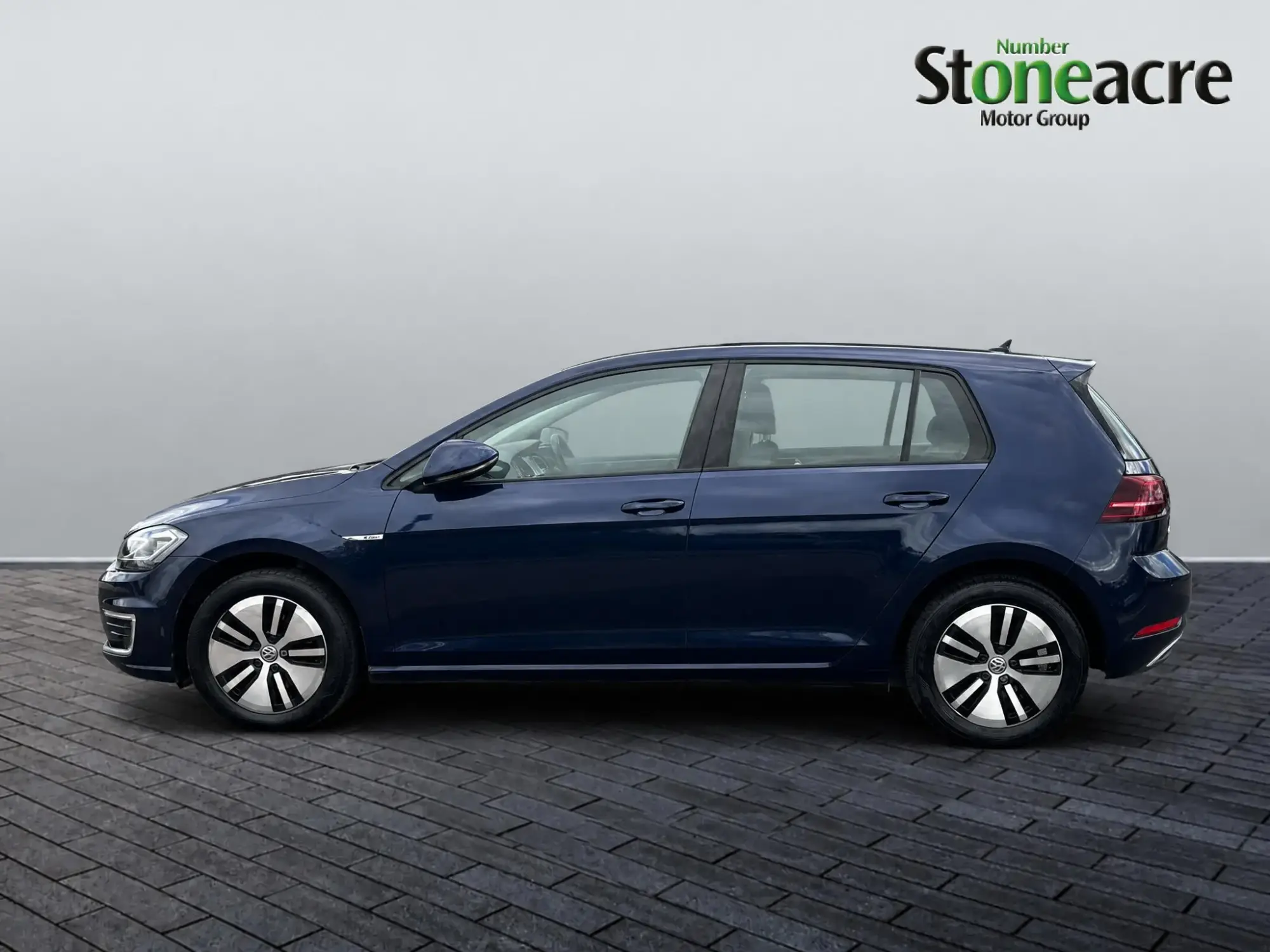 Volkswagen e-Golf Image 6