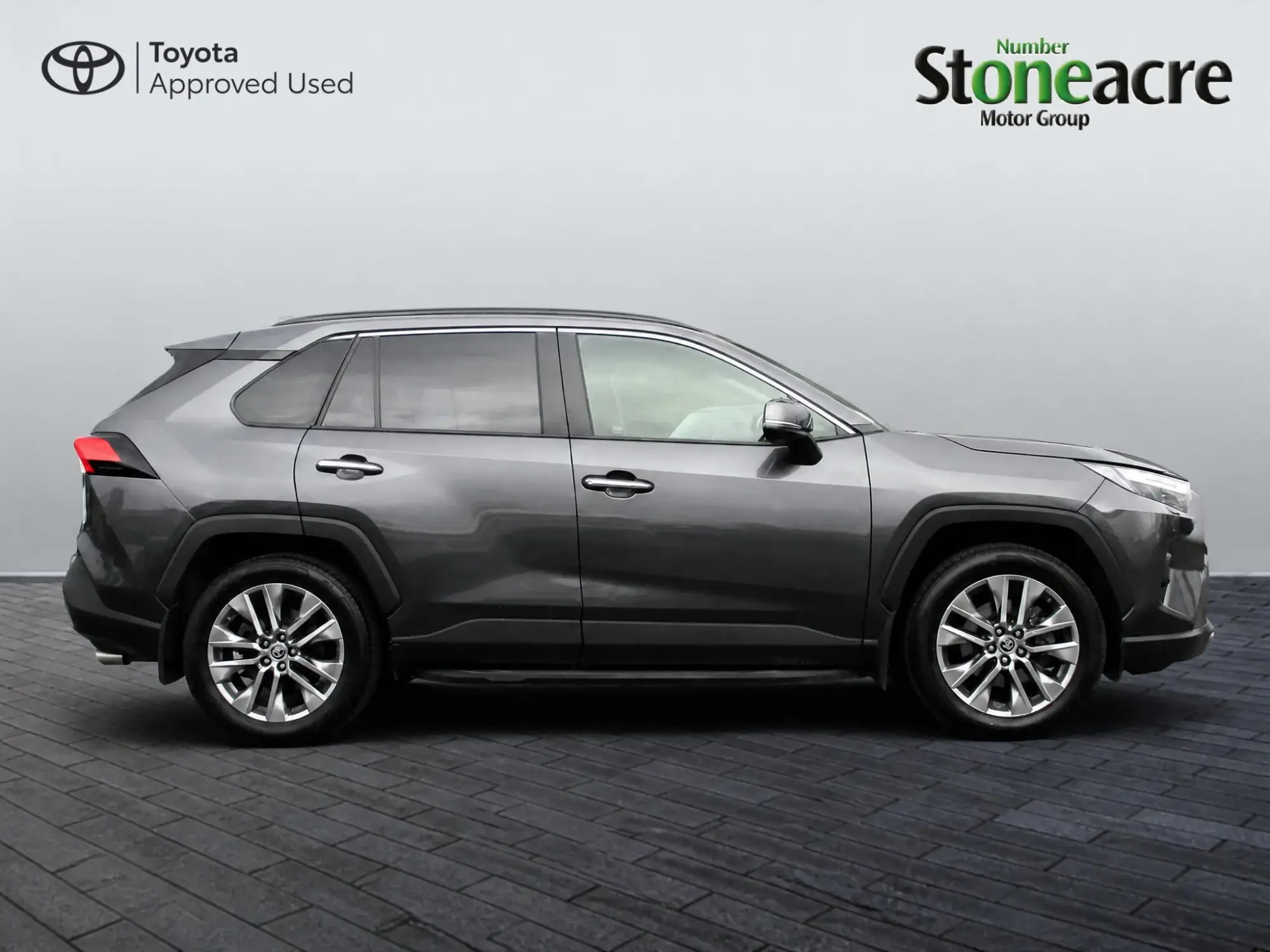 Toyota RAV4 2.5 VVT-h Excel CVT Euro 6 (s/s) 5dr YB73KSF Image 2 Toyota RAV4 2.5 VVT-h Excel CVT Euro 6 (s/s) 5dr YB73KSF Image 2