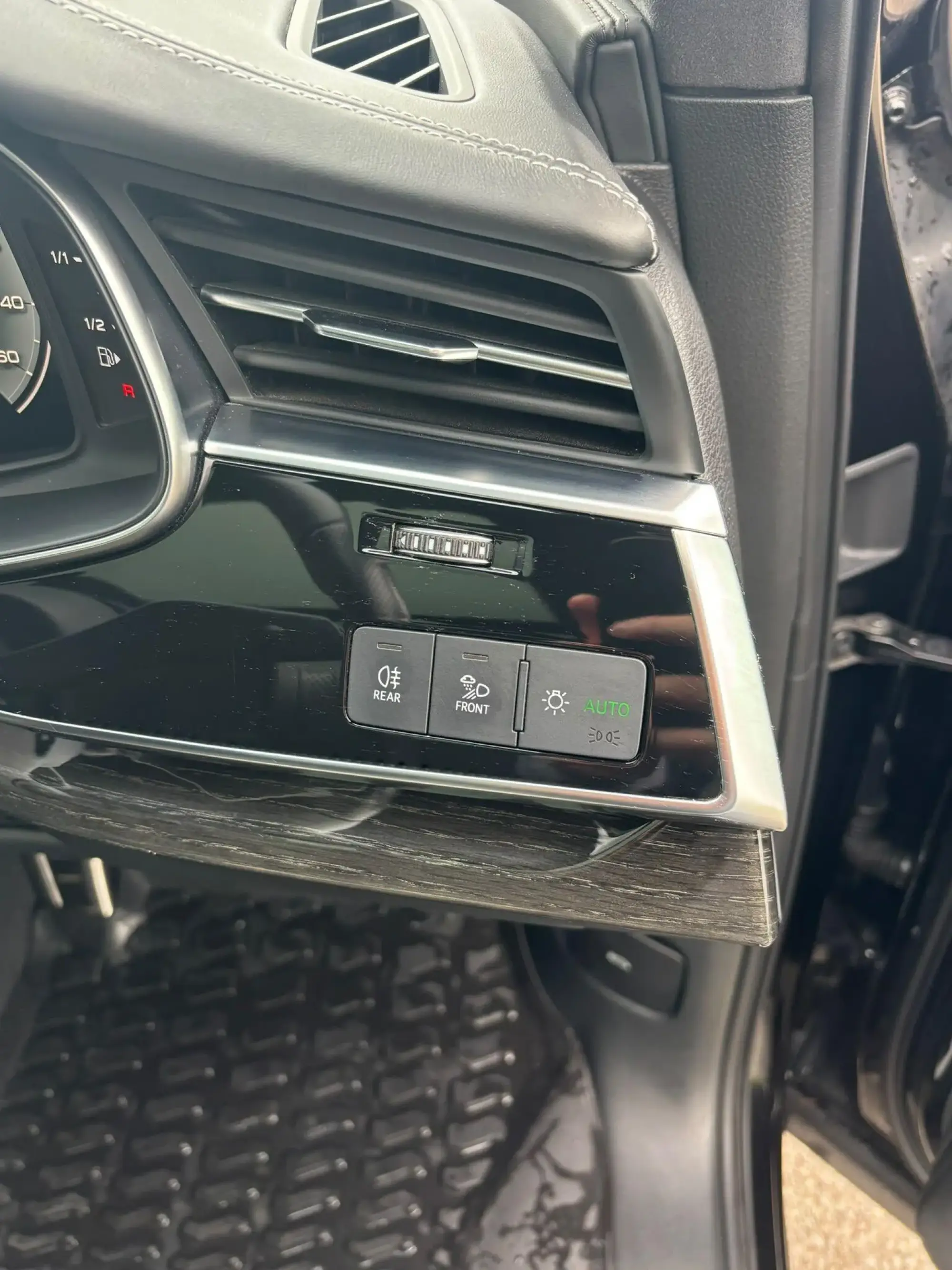 Audi Q7 Image 18 Audi Q7 Image 18