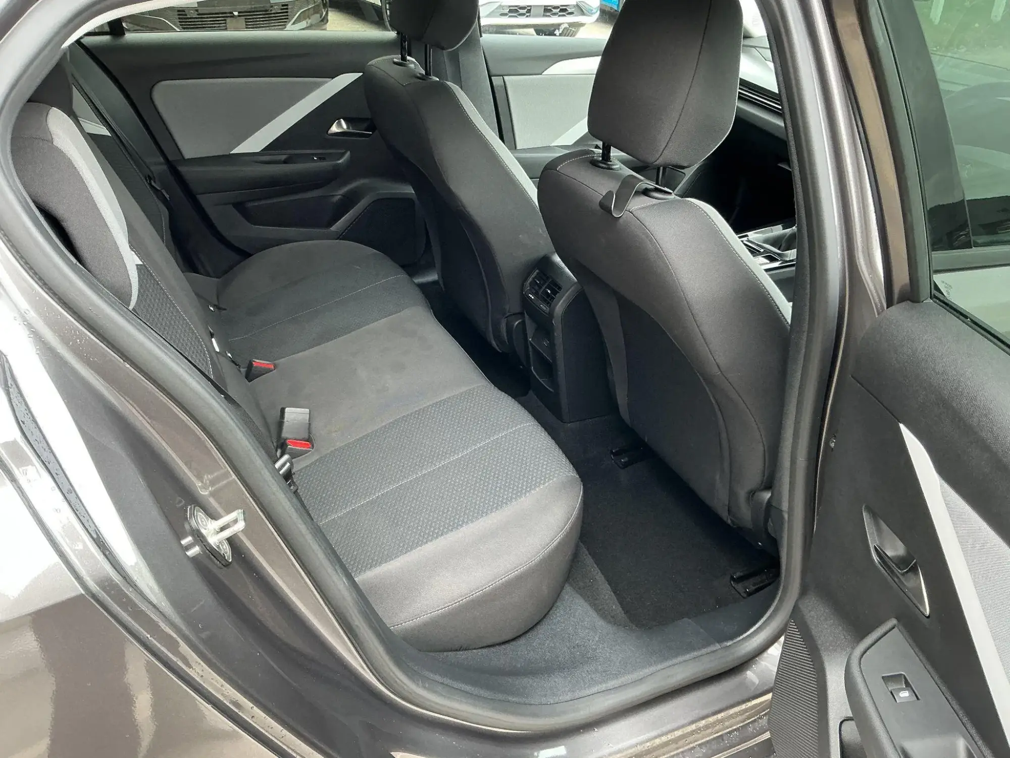 Vauxhall Astra Image 12 Vauxhall Astra Image 12