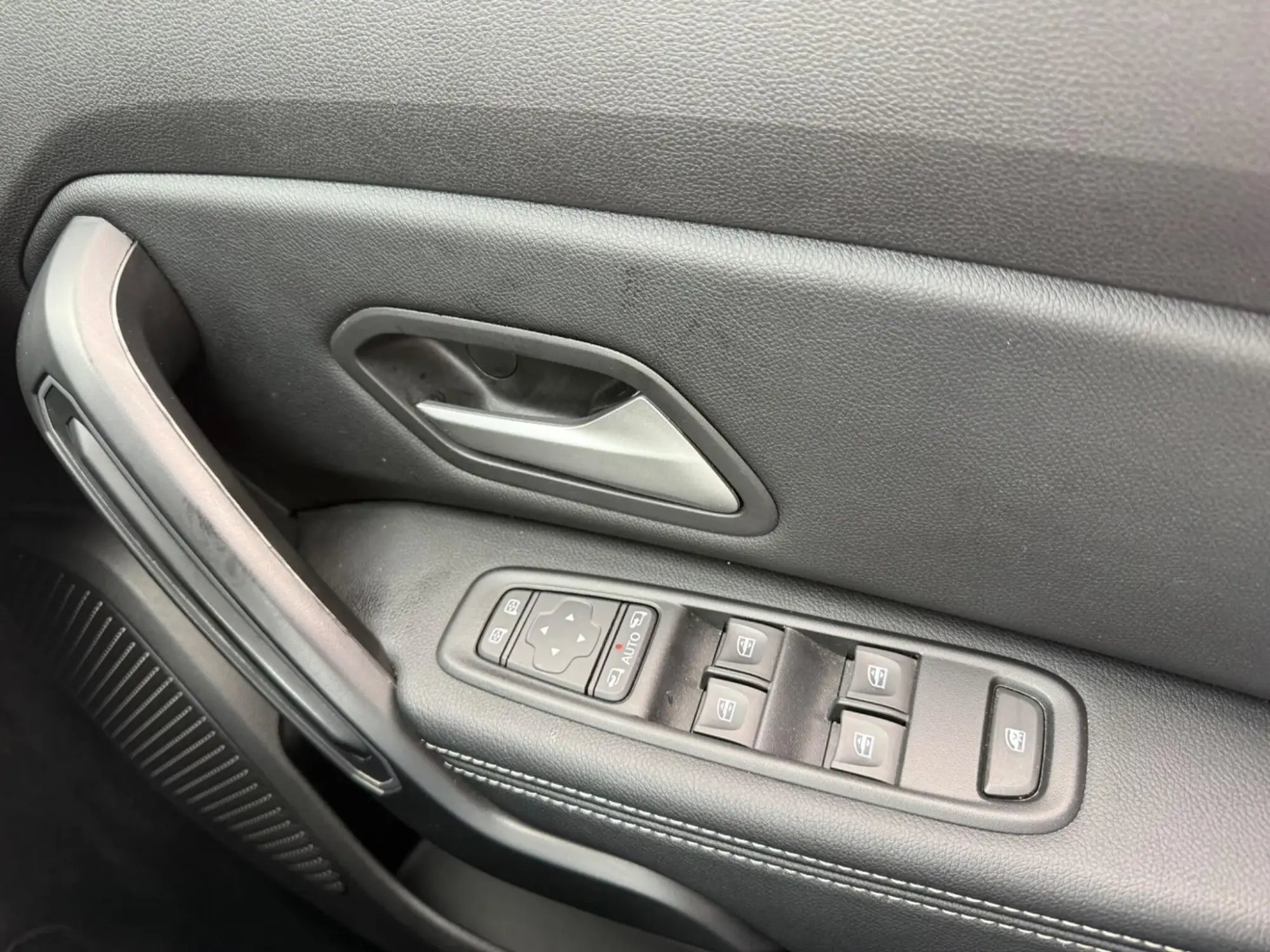 Dacia Duster Image 37