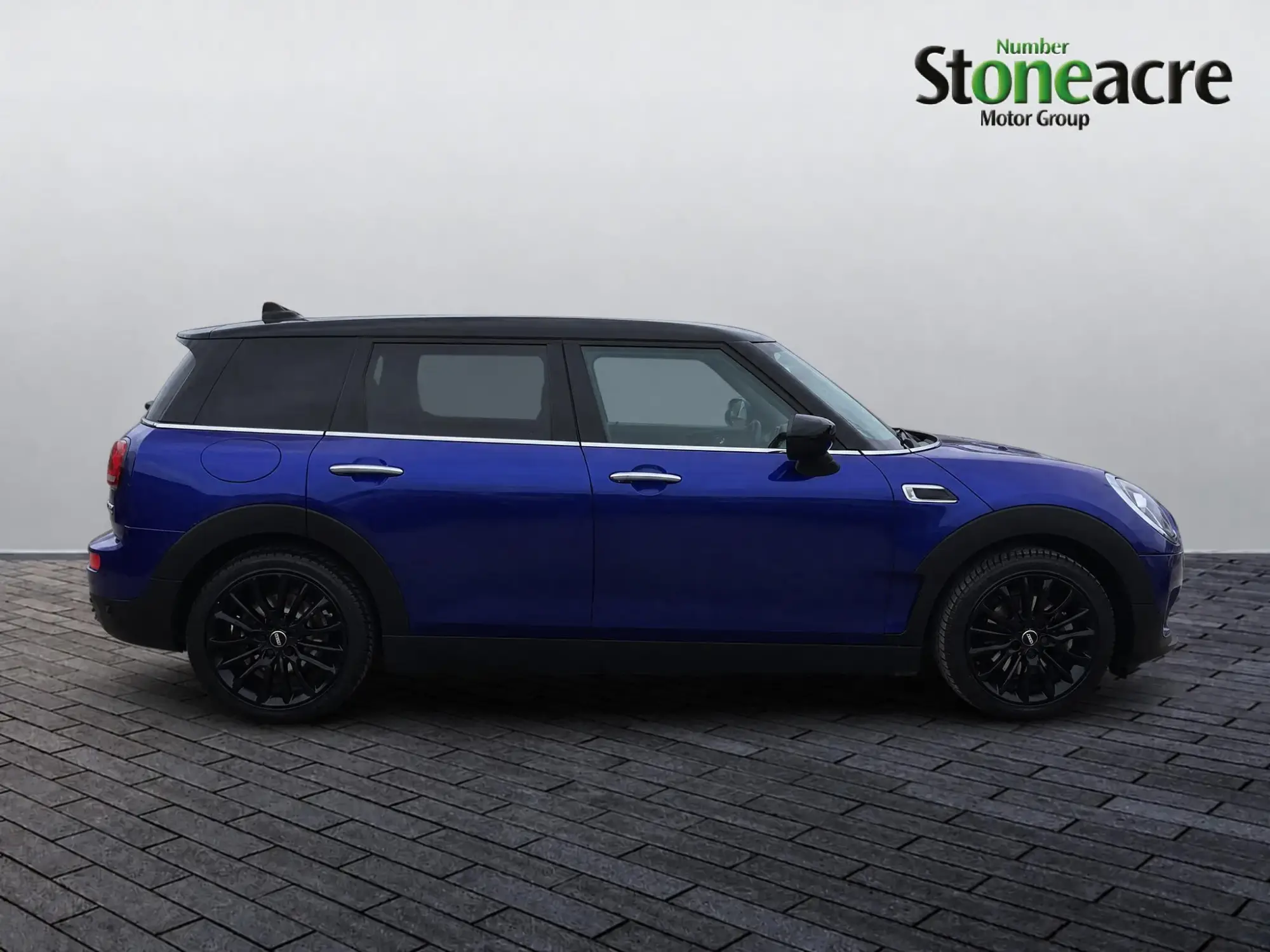 MINI Clubman Clubman Cooper Classic HN20OEX Image 2 MINI Clubman Clubman Cooper Classic HN20OEX Image 2