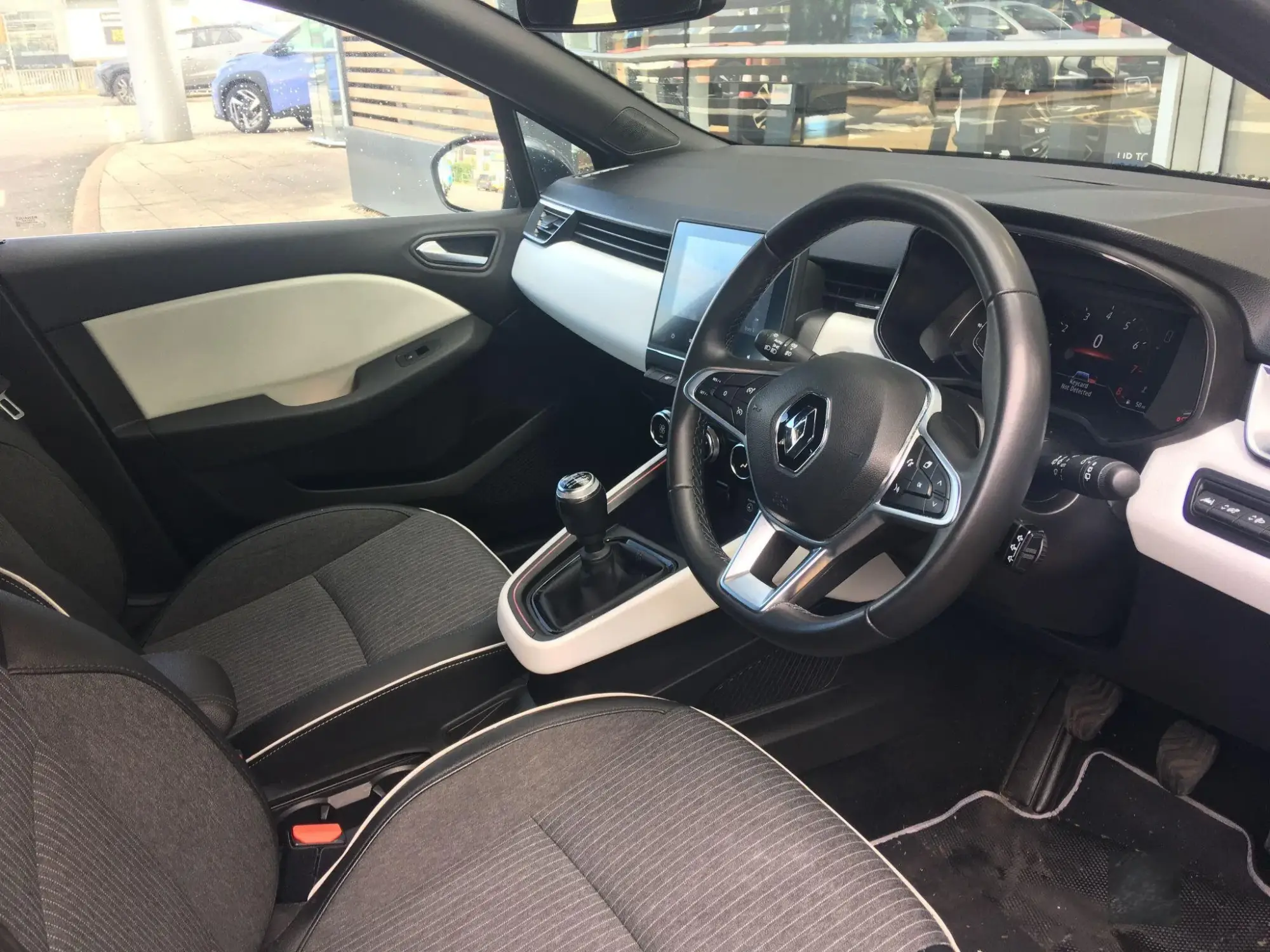 Renault Clio Image 11