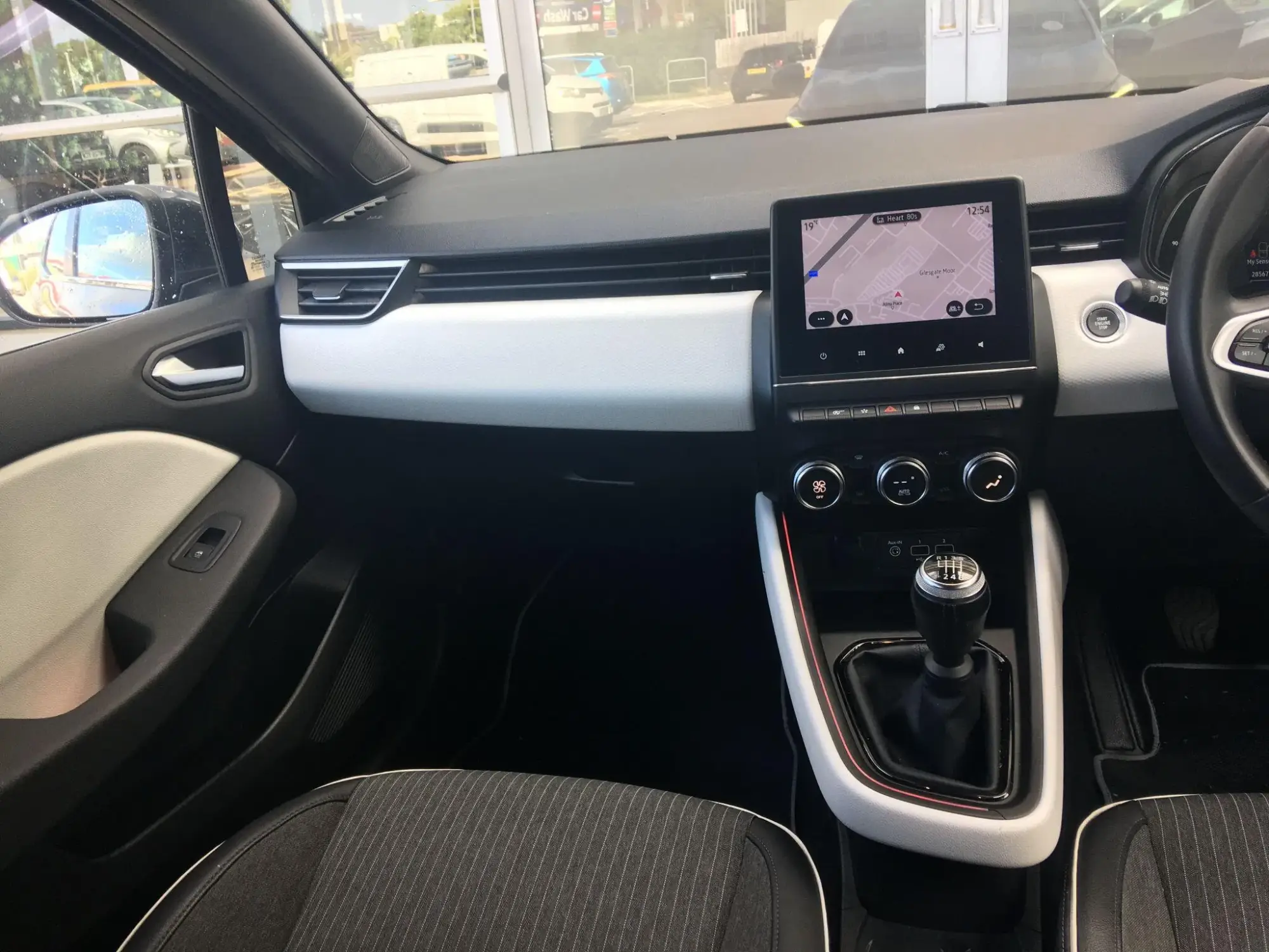 Renault Clio Image 13