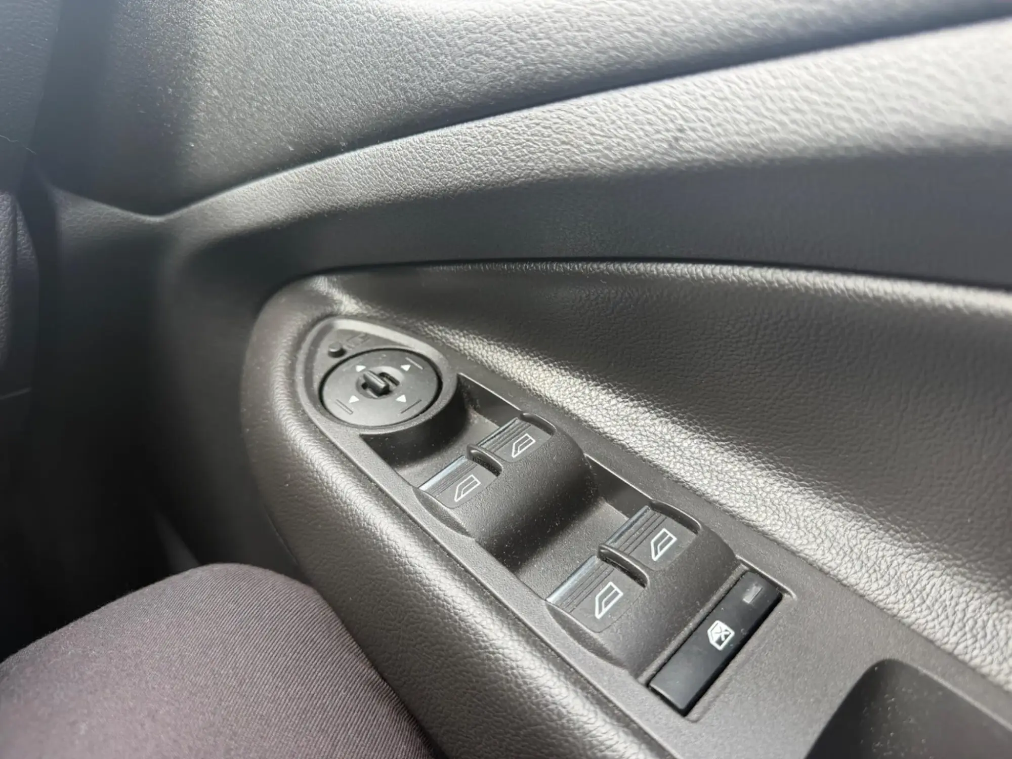 Ford Kuga Image 12
