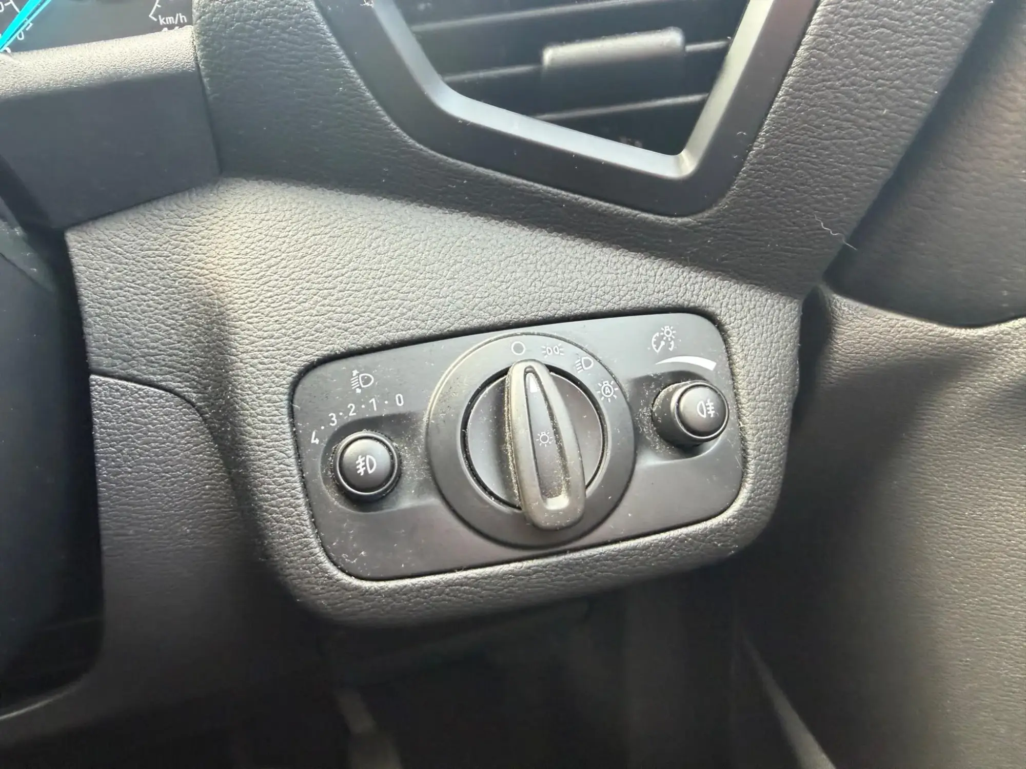Ford Kuga Image 14