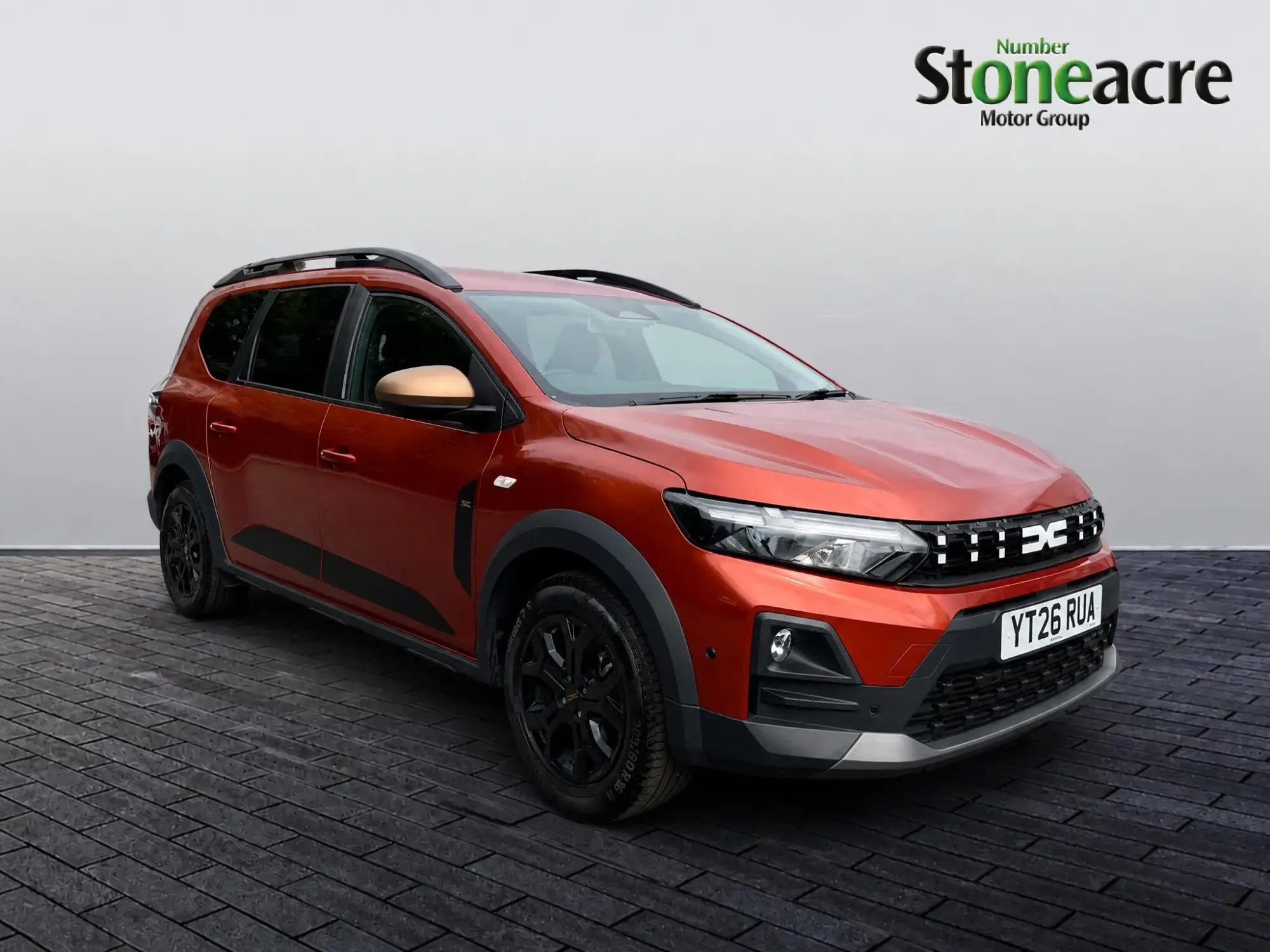 Dacia Jogger 1.8 Hybrid EXTREME Auto Euro 6 (s/s) 5dr YT26RUA Image 1 Dacia Jogger 1.8 Hybrid EXTREME Auto Euro 6 (s/s) 5dr YT26RUA Image 1