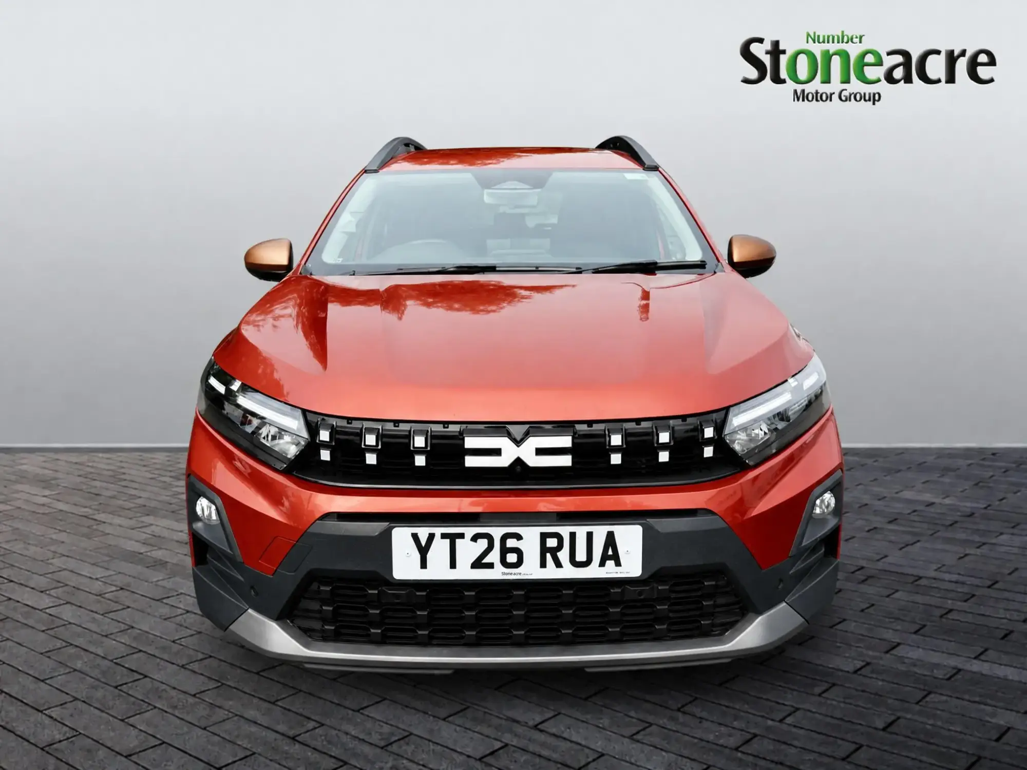 Dacia Jogger 1.8 Hybrid EXTREME Auto Euro 6 (s/s) 5dr YT26RUA Image 2 Dacia Jogger 1.8 Hybrid EXTREME Auto Euro 6 (s/s) 5dr YT26RUA Image 2