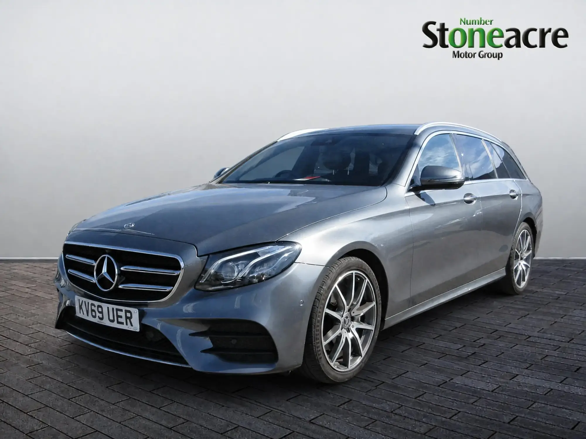 Mercedes-Benz E-Class 2.0 E220d AMG Line Edition (Premium) G-Tronic+ Euro 6 (s/s) 5dr KV69UER Image 3 Mercedes-Benz E-Class 2.0 E220d AMG Line Edition (Premium) G-Tronic+ Euro 6 (s/s) 5dr KV69UER Image 3