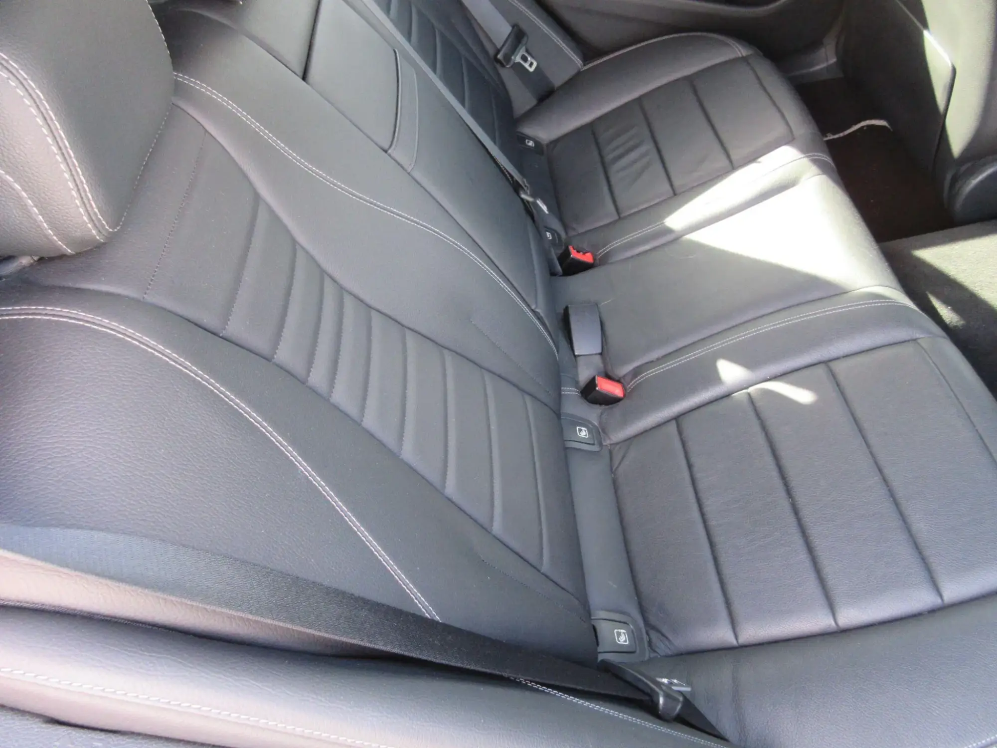 Mercedes-Benz E-Class Image 11