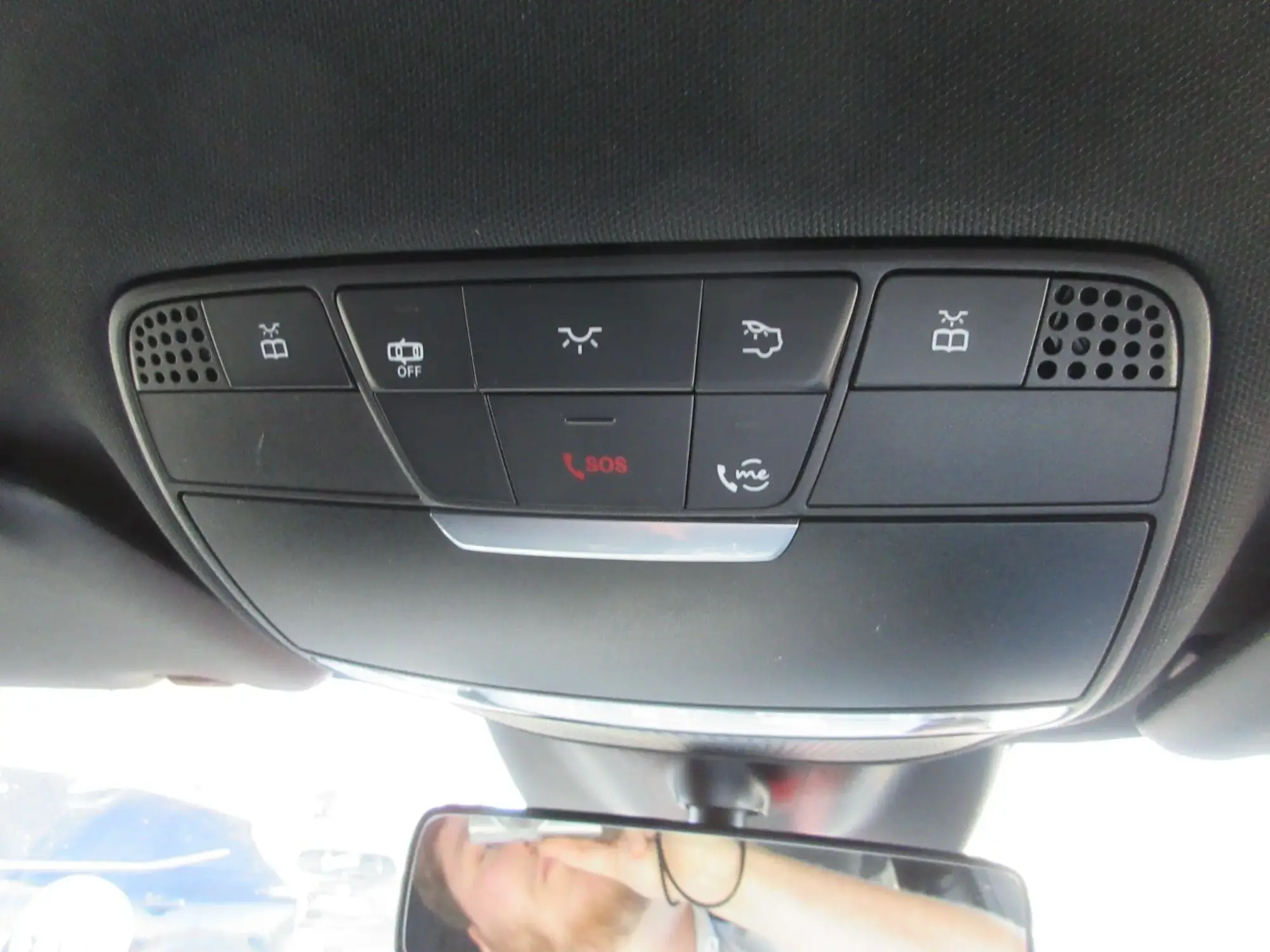 Mercedes-Benz E-Class Image 20