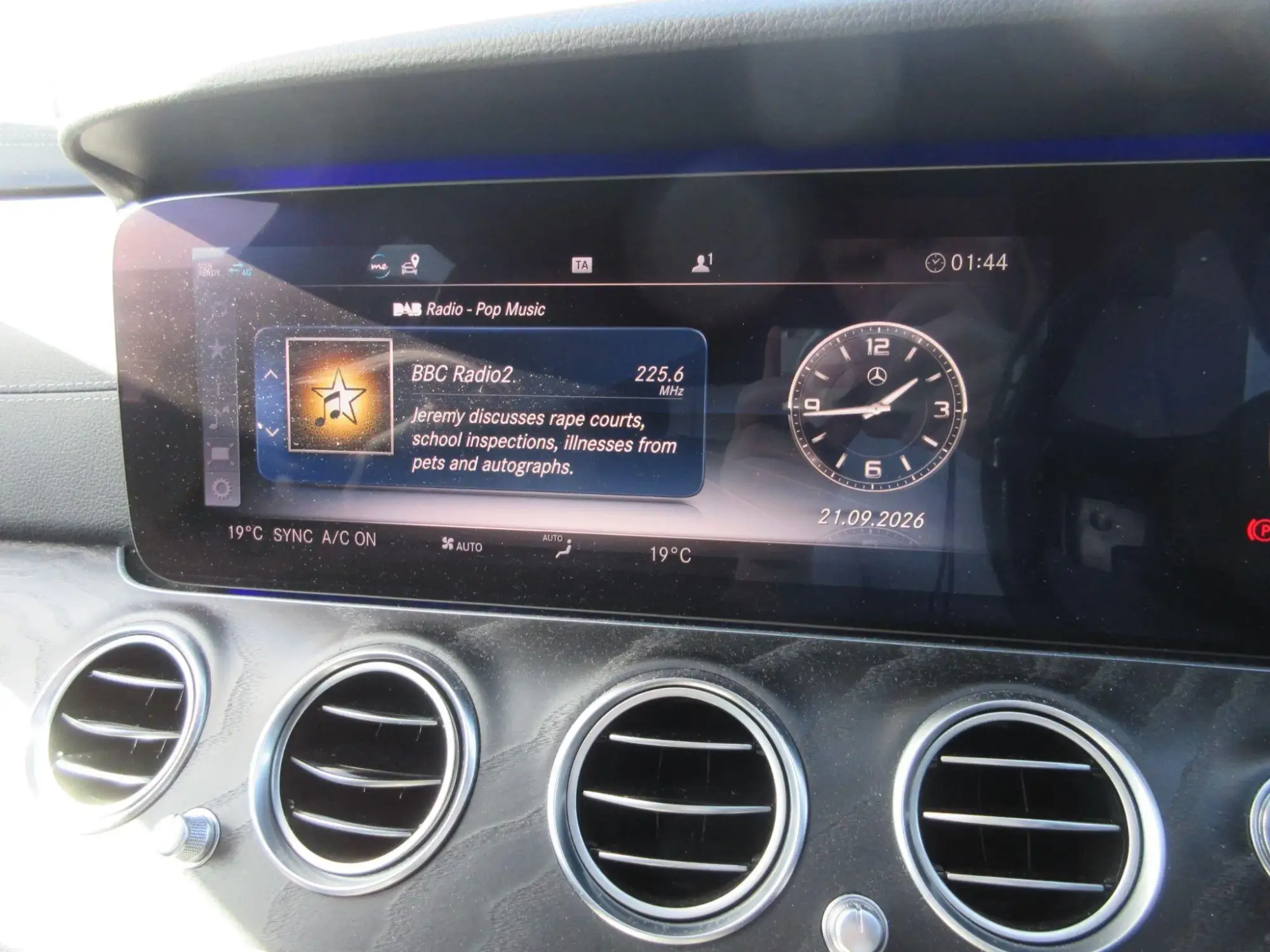 Mercedes-Benz E-Class Image 25