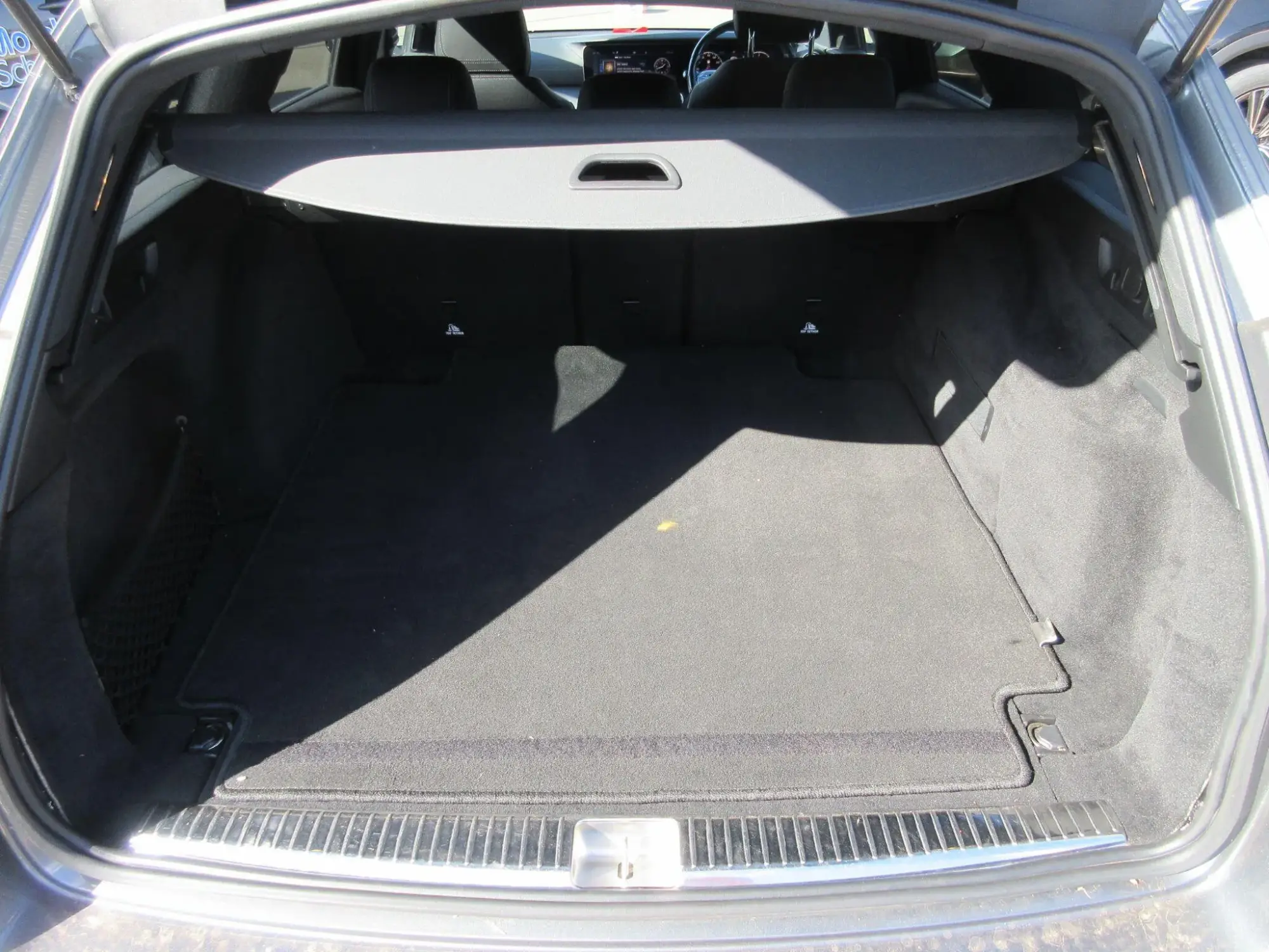 Mercedes-Benz E-Class Image 29
