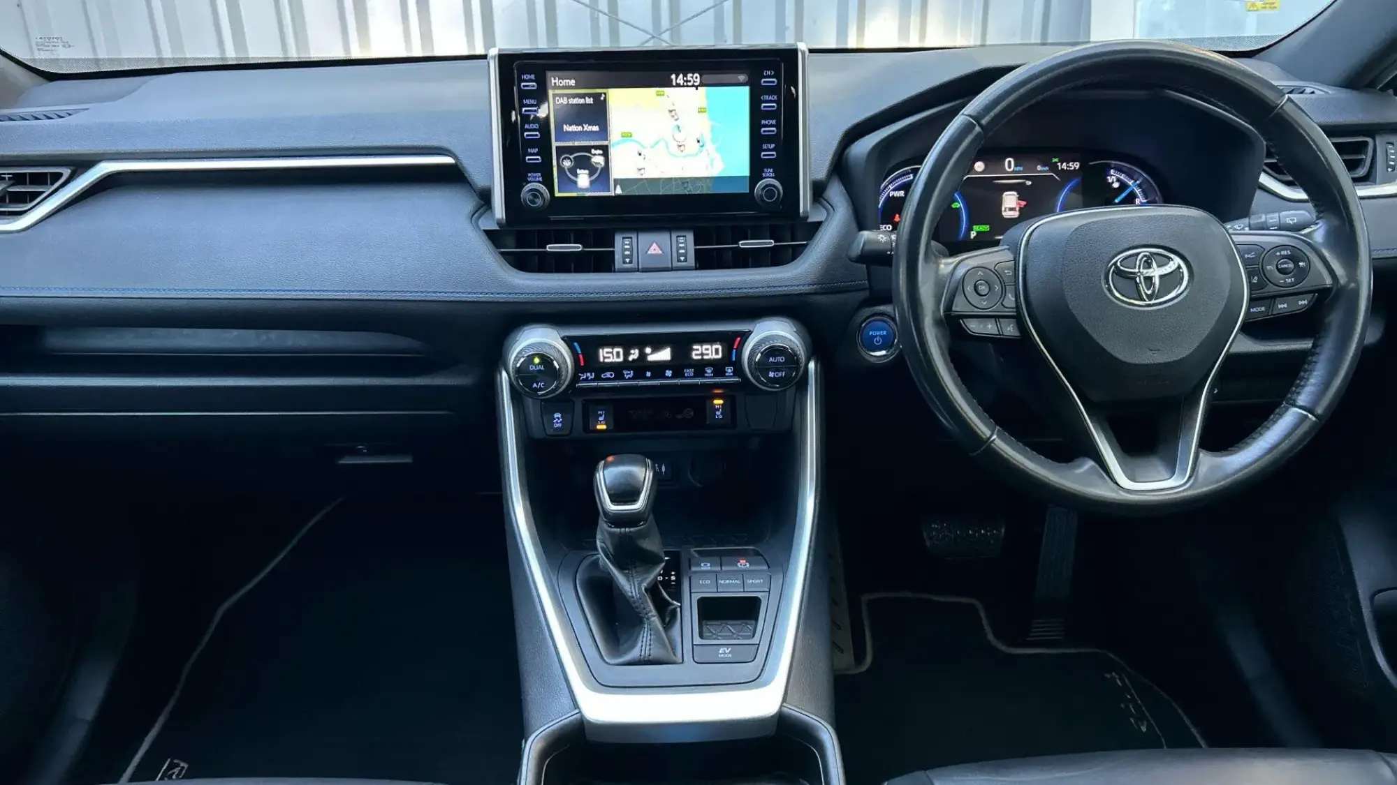 Toyota RAV4 Image 9