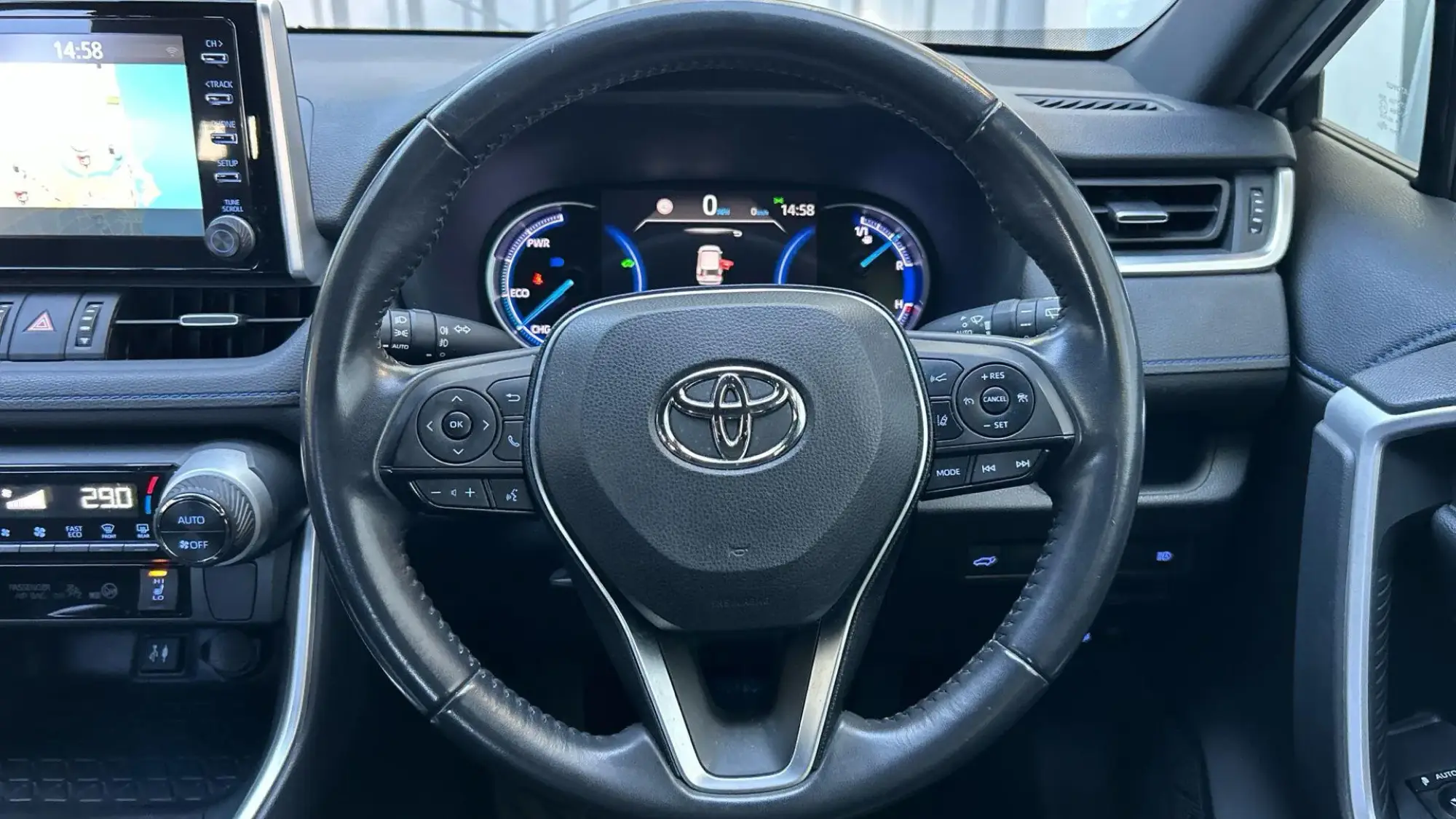 Toyota RAV4 Image 11